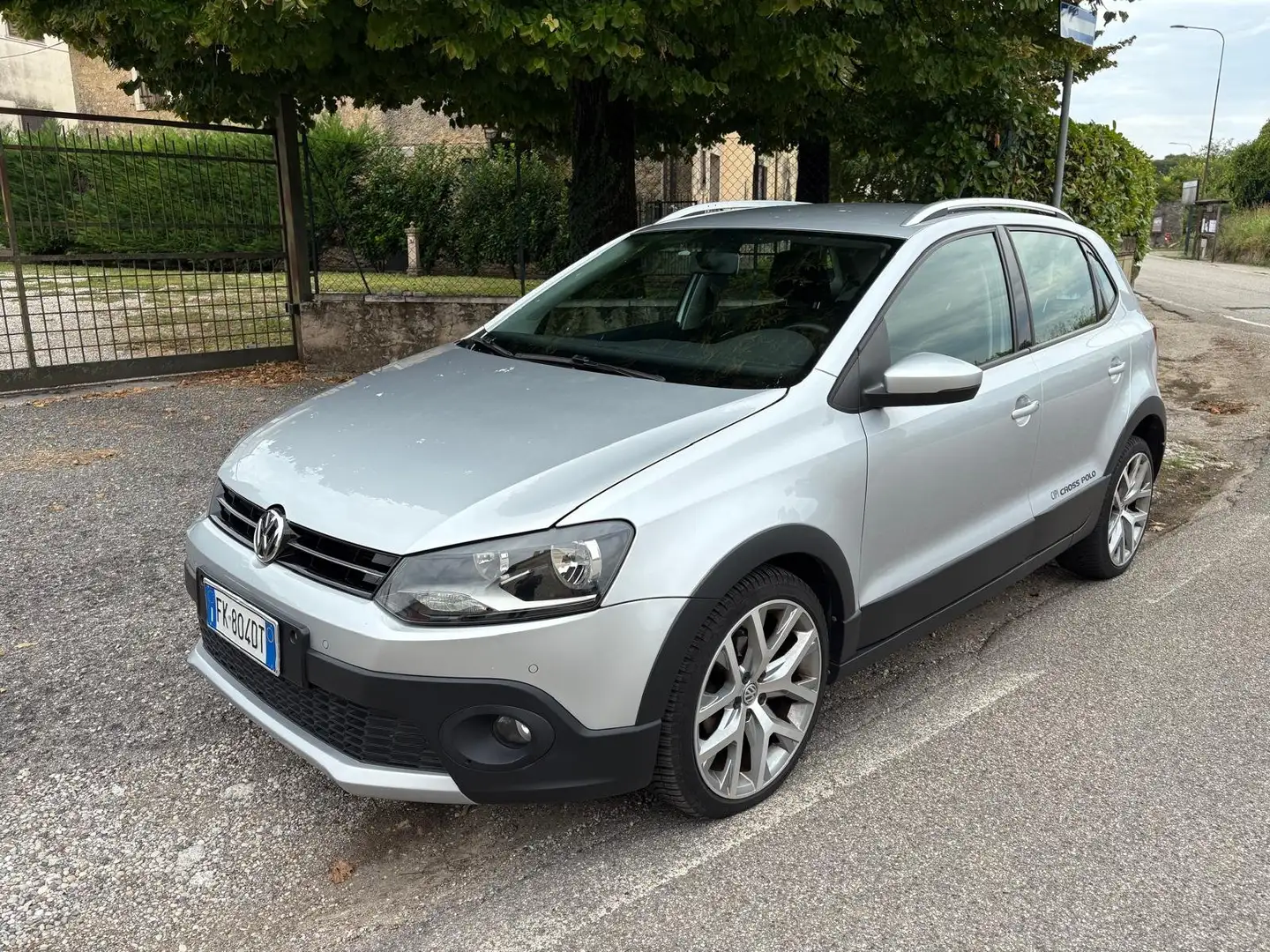 Volkswagen Polo Cross Polo V  5p 1.4 tdi bm dsg srebrna - 1