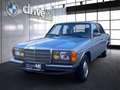 Mercedes-Benz 230 E Srebrny - thumbnail 1