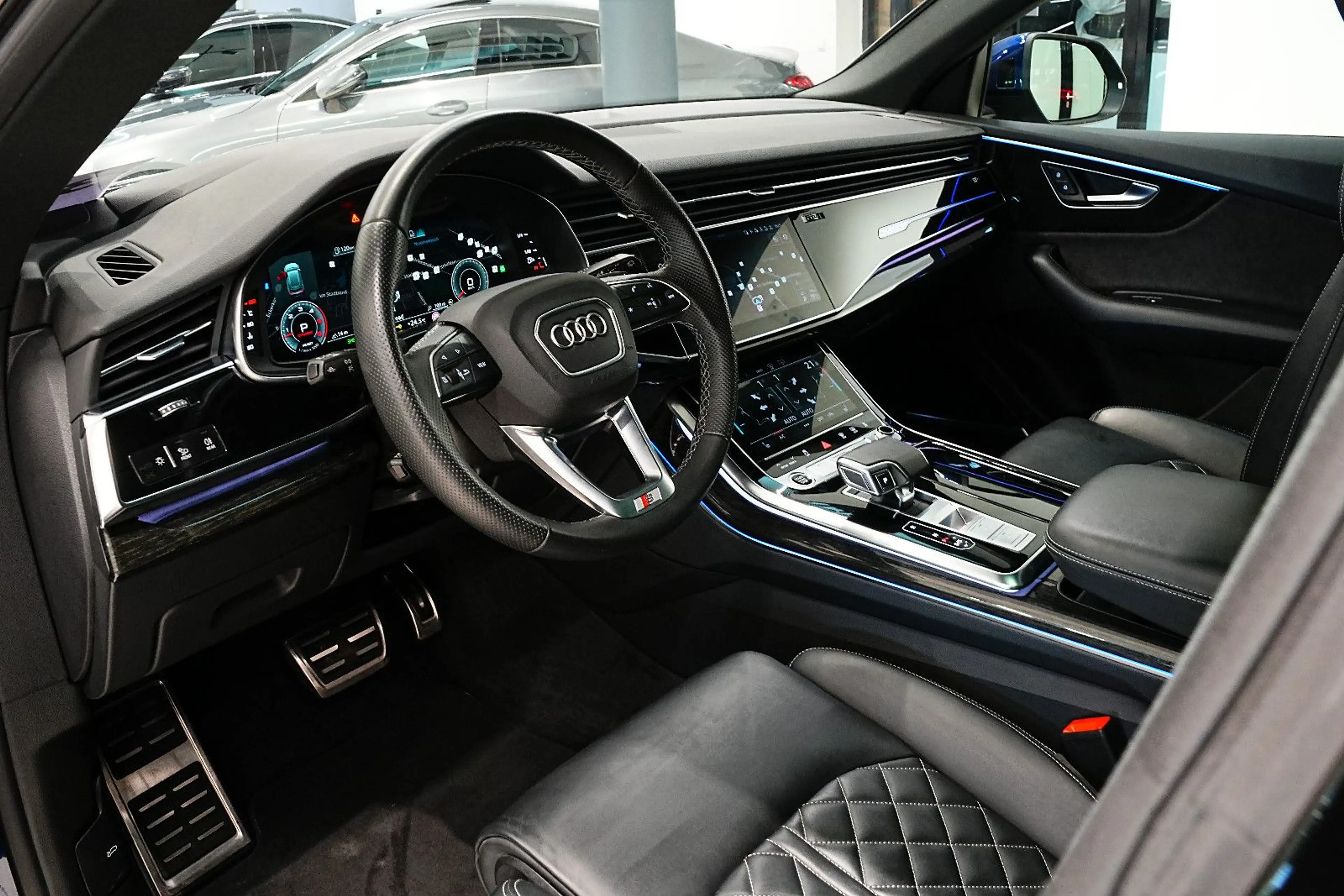 Audi Q8 50 S-LINE|ACC|HUD|LUFTF|NIGHT|360°|B&O|PANO| — photo 3
