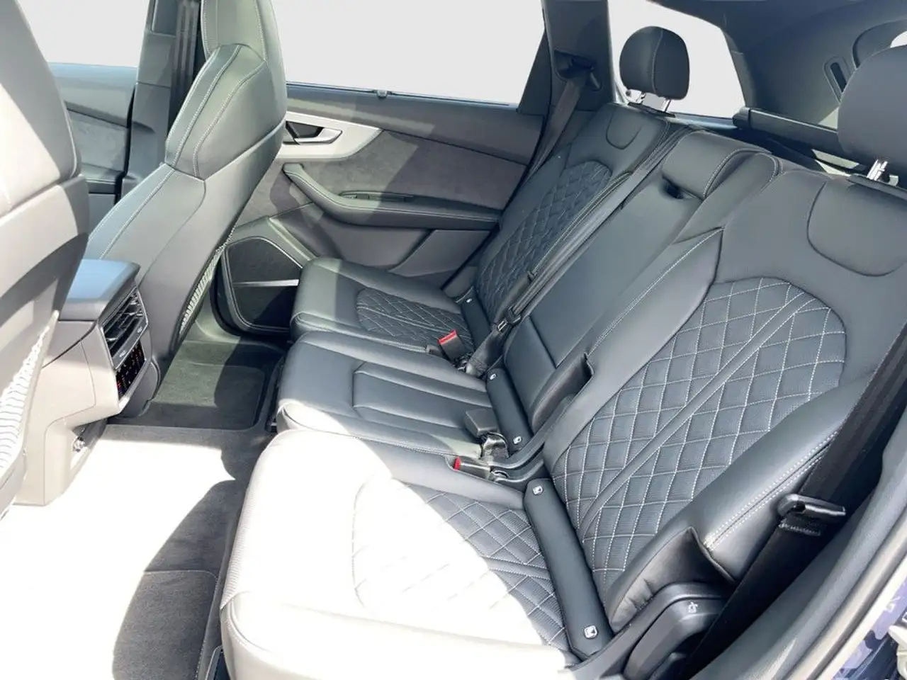 Audi Q7 TDI quattro S line business MATRIX*PANO*B&O 3 16