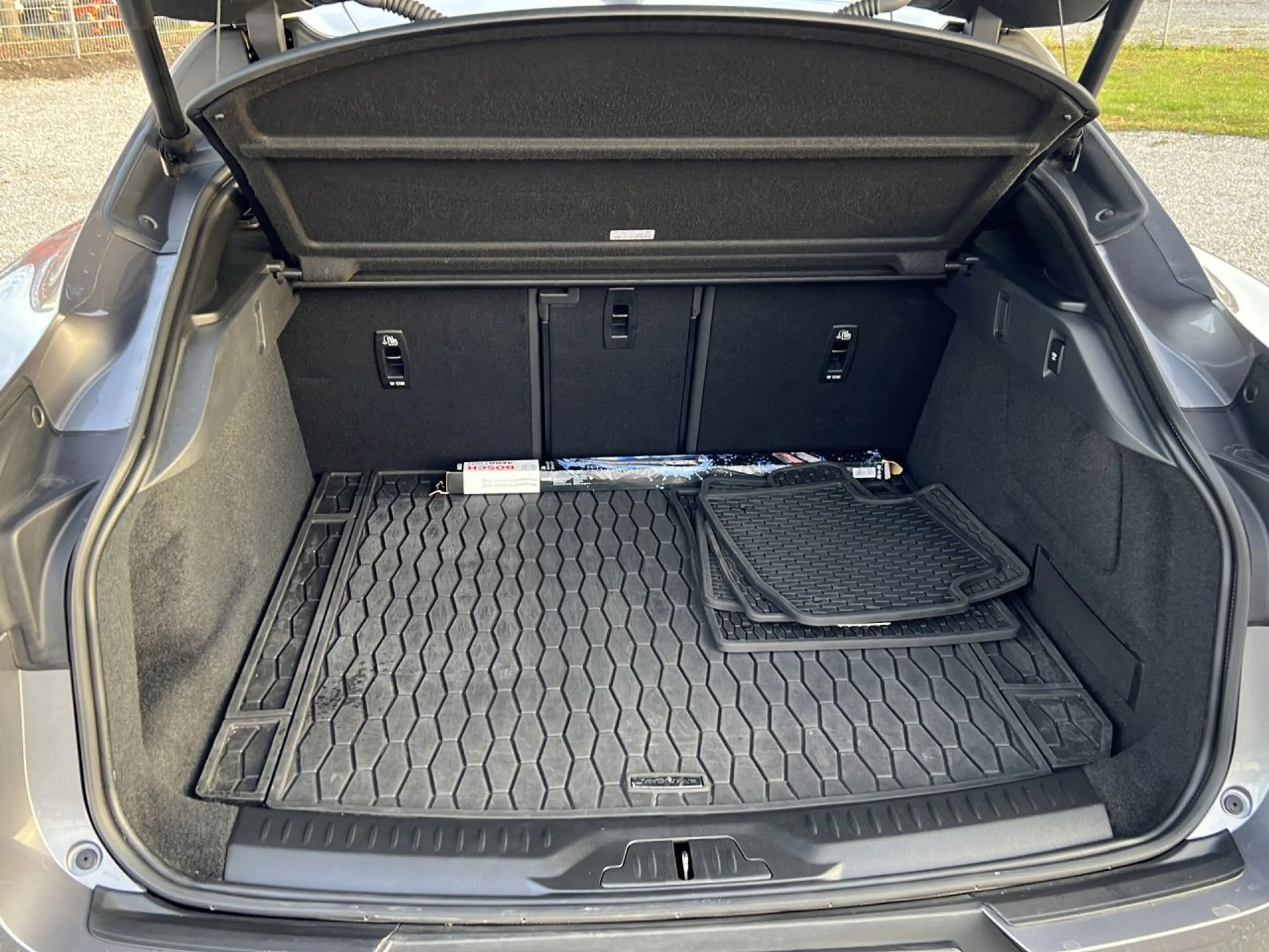 Jaguar I-Pace EV400 AWD S — photo 14