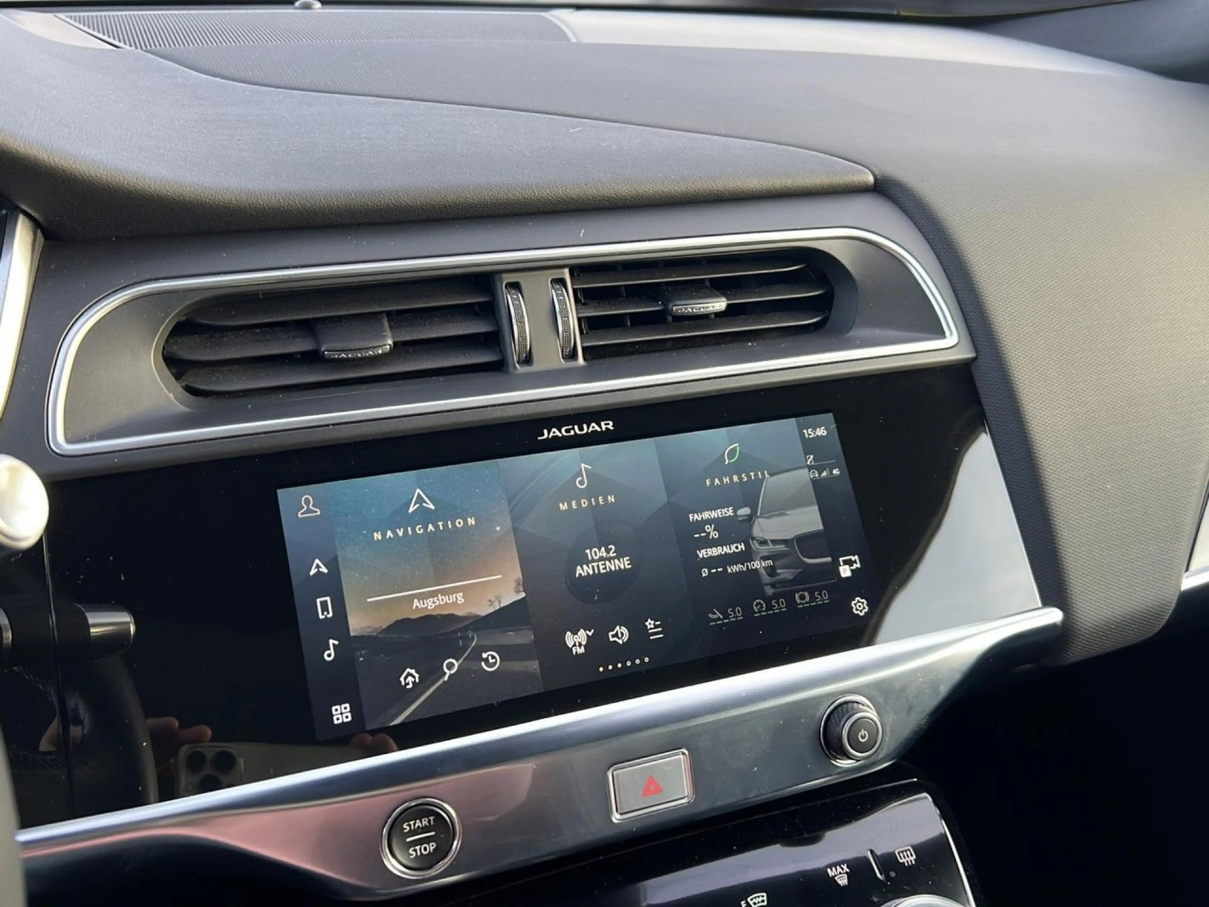 Jaguar I-Pace EV400 AWD S — photo 12