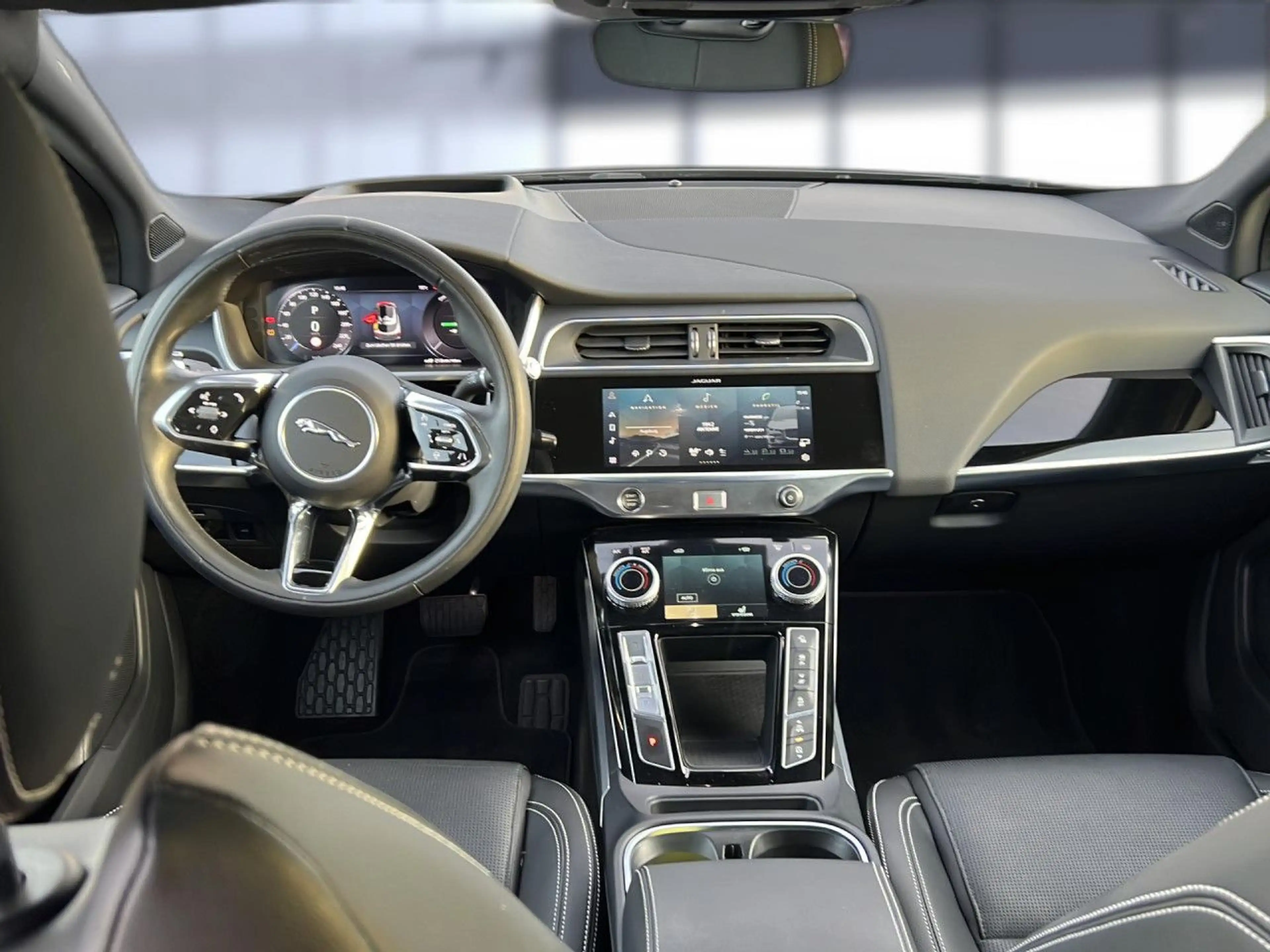 Jaguar I-Pace EV400 AWD S — photo 6