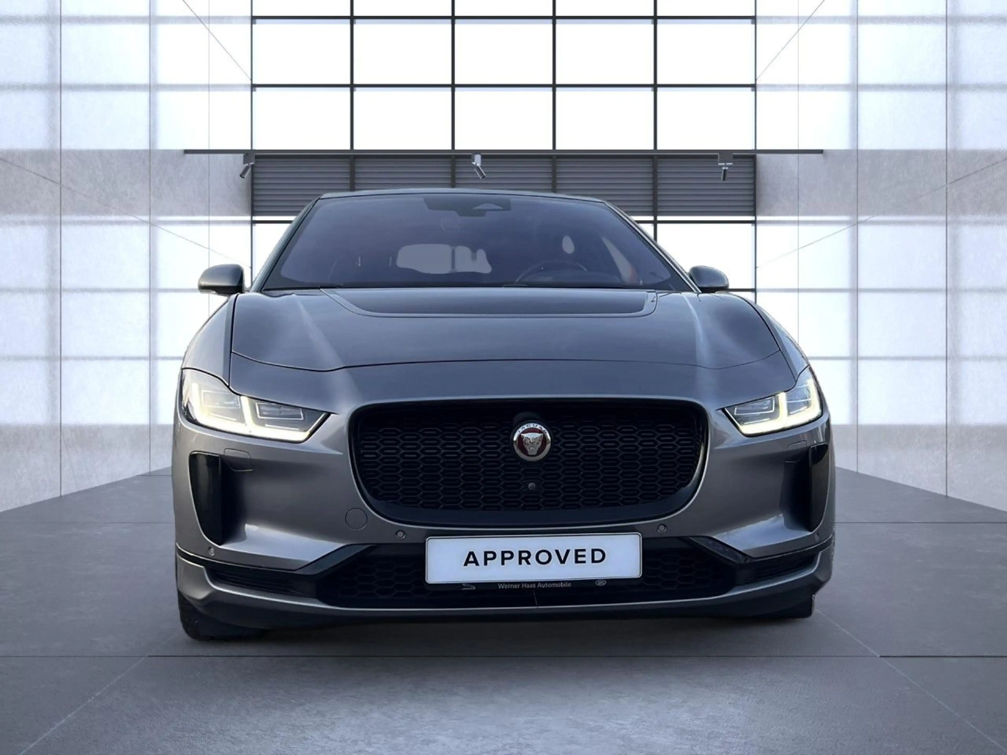 Jaguar I-Pace EV400 AWD S — photo 3
