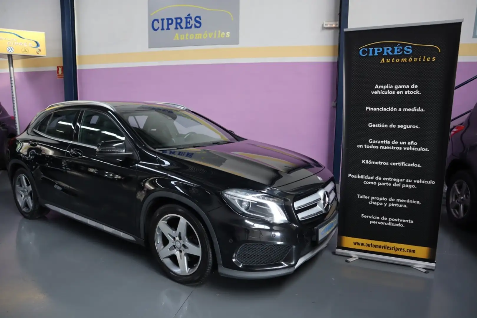 Mercedes-Benz GLA 220 220CDI AMG Line 4Matic 7G-DCT Zwart - 1