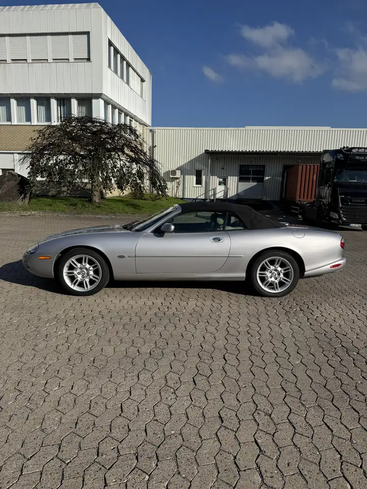 Jaguar XK8 Cabriolet V8, foto 2