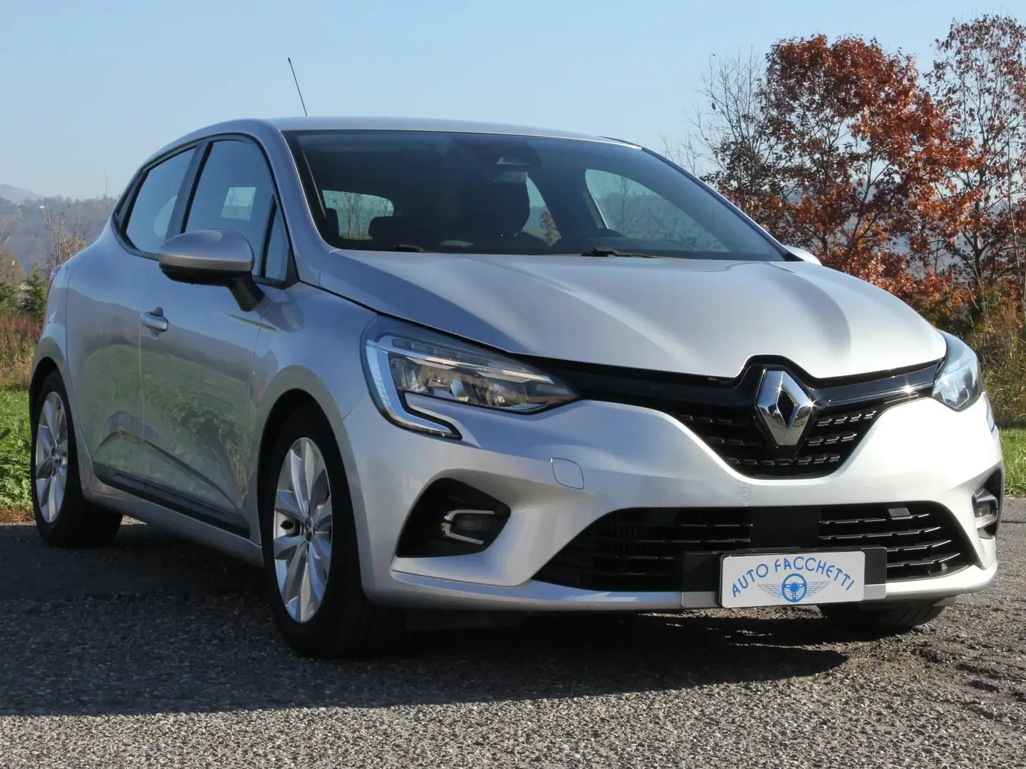 Renault Clio V 2019 1.0 tce intens 100cv Plateado - 1
