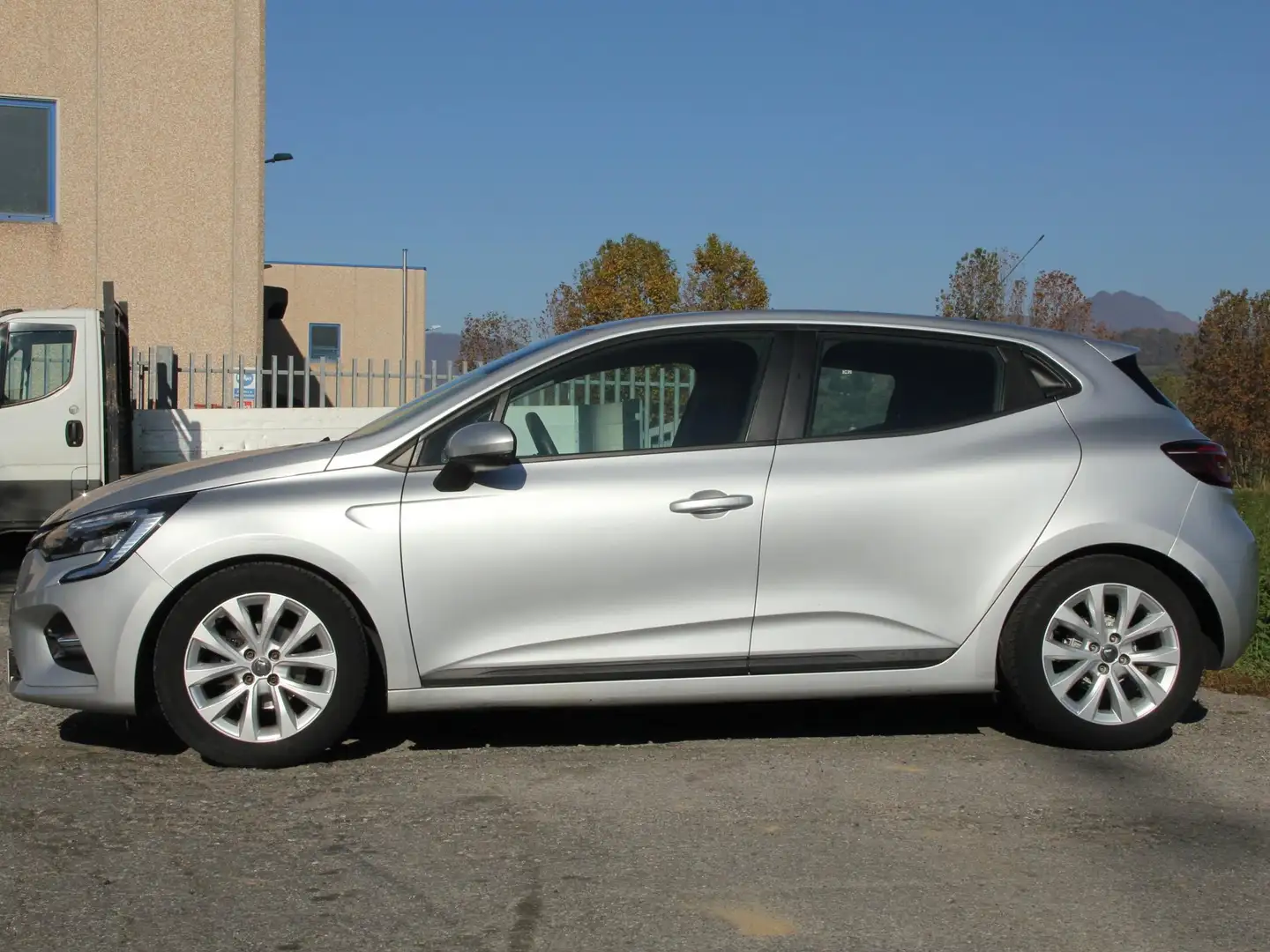 Renault Clio V 2019 1.0 tce intens 100cv Argento - 2