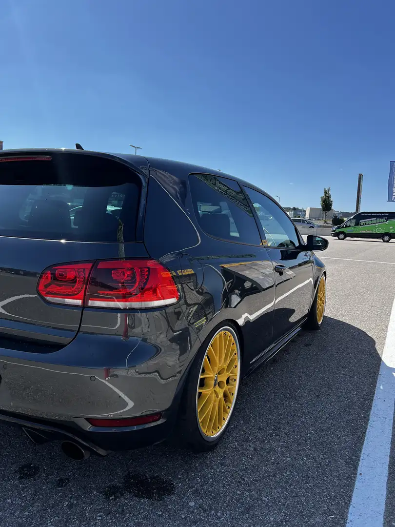 Volkswagen Golf GTI 2,0 DSG - 2