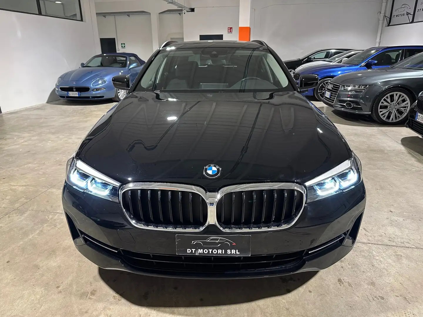 BMW 520 520d 48V xDrive Touring Business Nero - 2