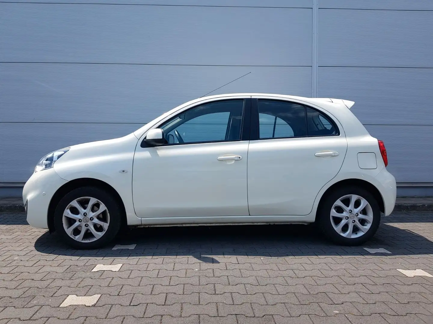 Nissan Micra (Automatik) Biały - 1
