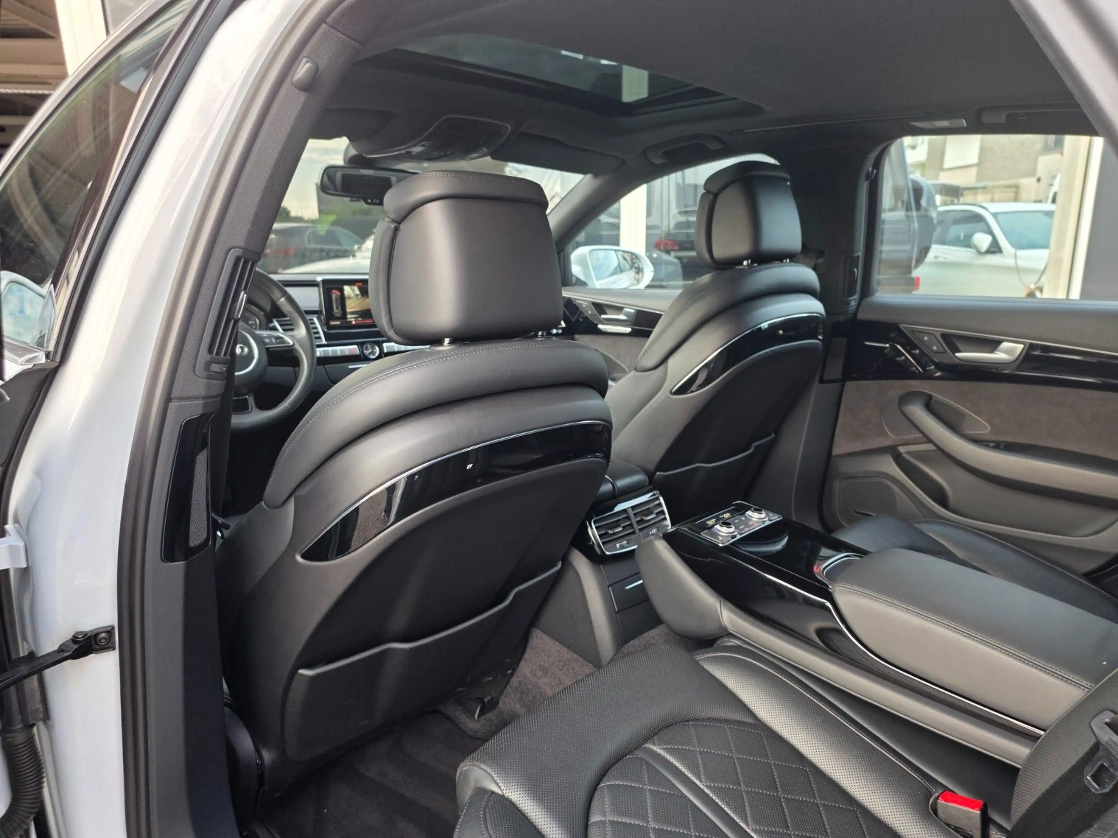Audi A8 3.0 TDI quattro SCHECKHEFT/EL.SD/360Grad/KOMF — photo 22