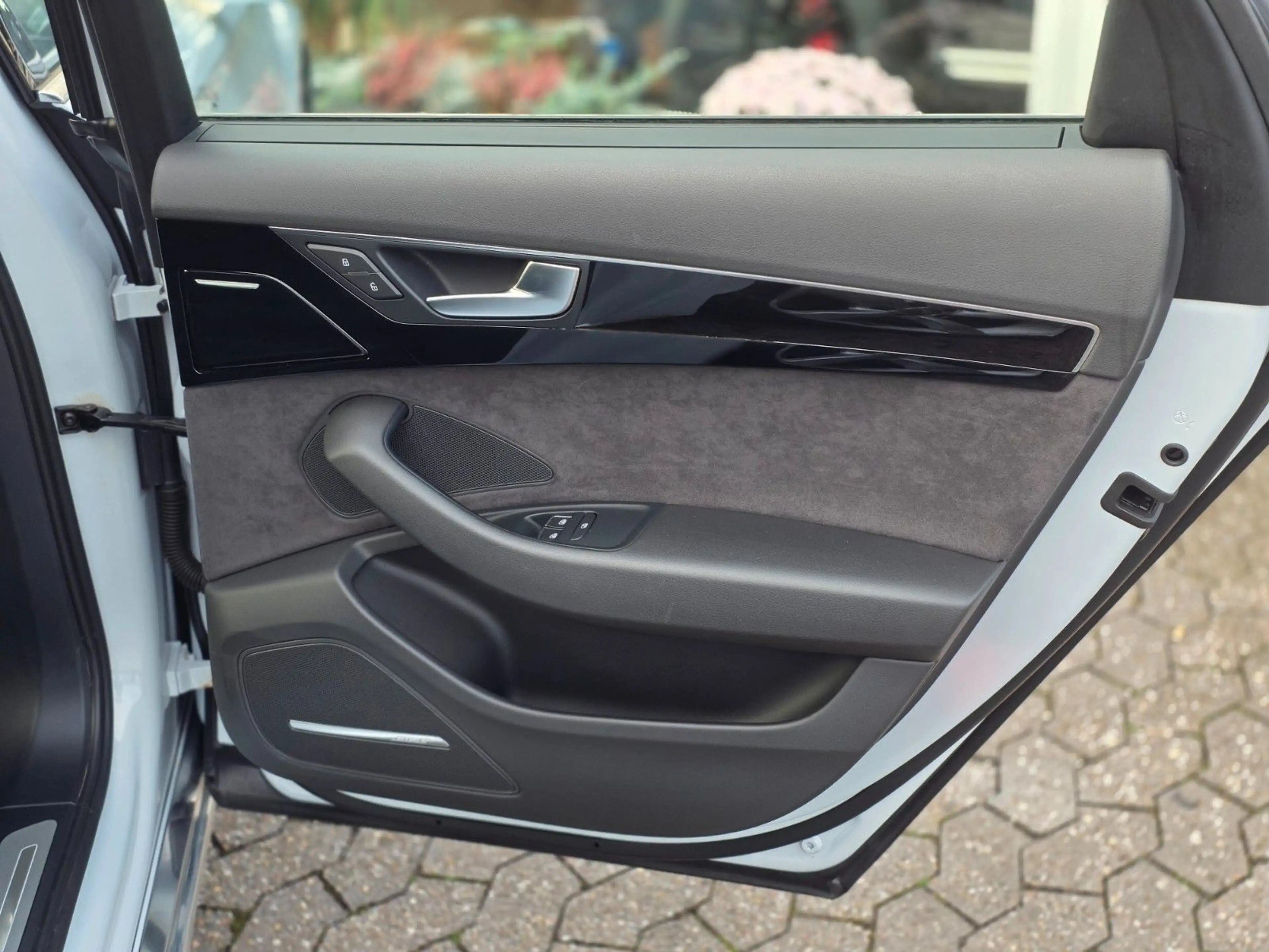Audi A8 3.0 TDI quattro SCHECKHEFT/EL.SD/360Grad/KOMF — photo 30
