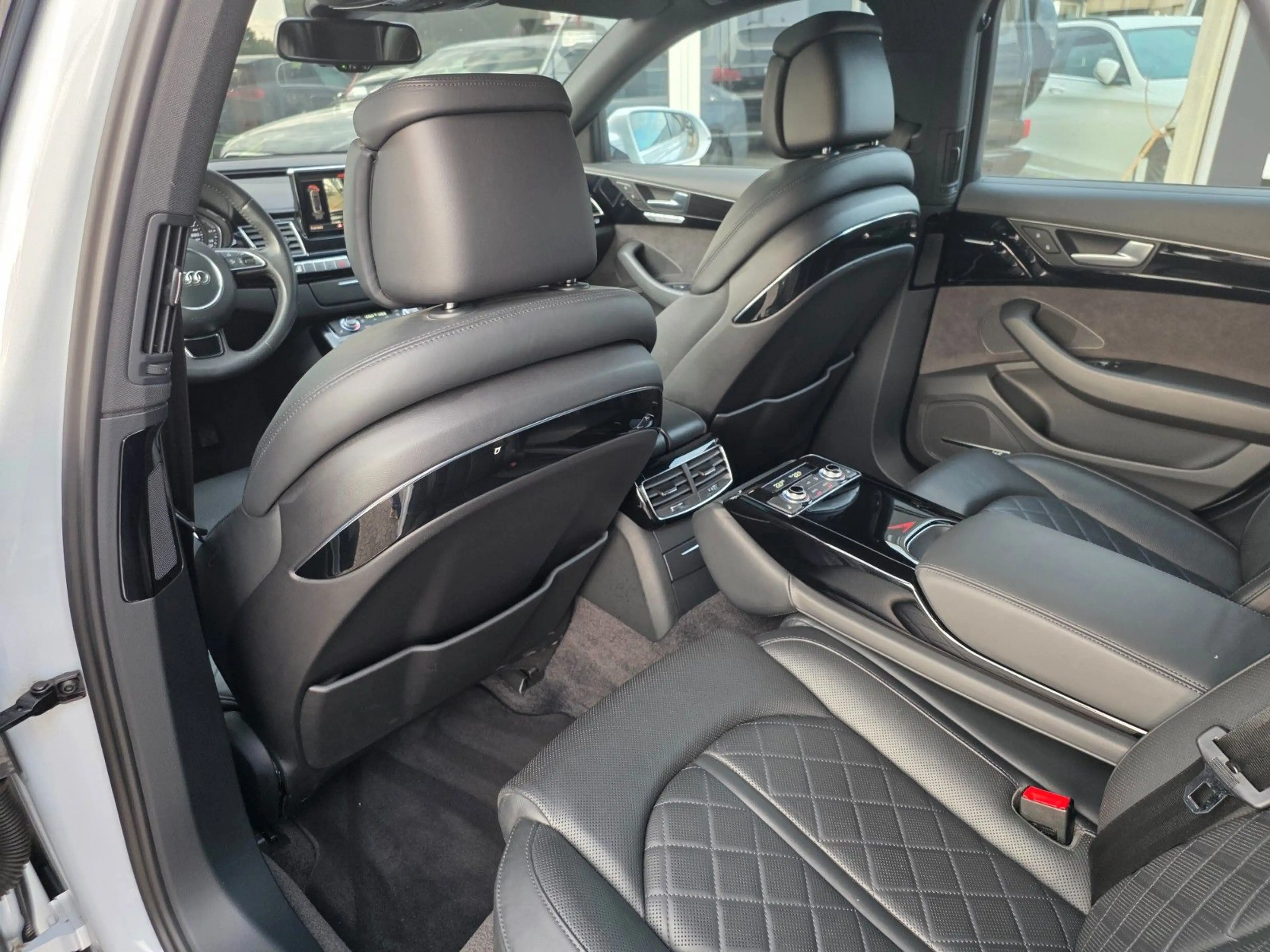 Audi A8 3.0 TDI quattro SCHECKHEFT/EL.SD/360Grad/KOMF — photo 21