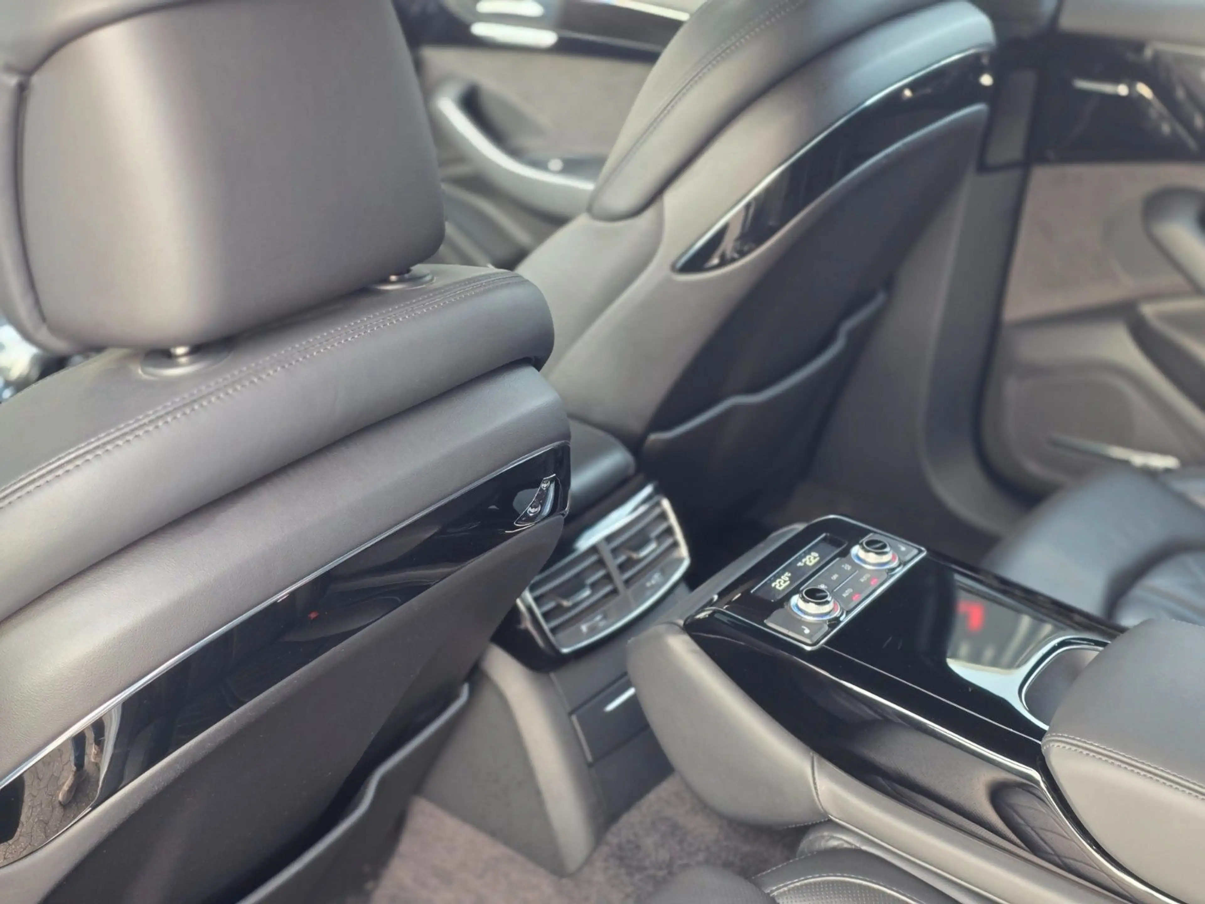 Audi A8 3.0 TDI quattro SCHECKHEFT/EL.SD/360Grad/KOMF — photo 19