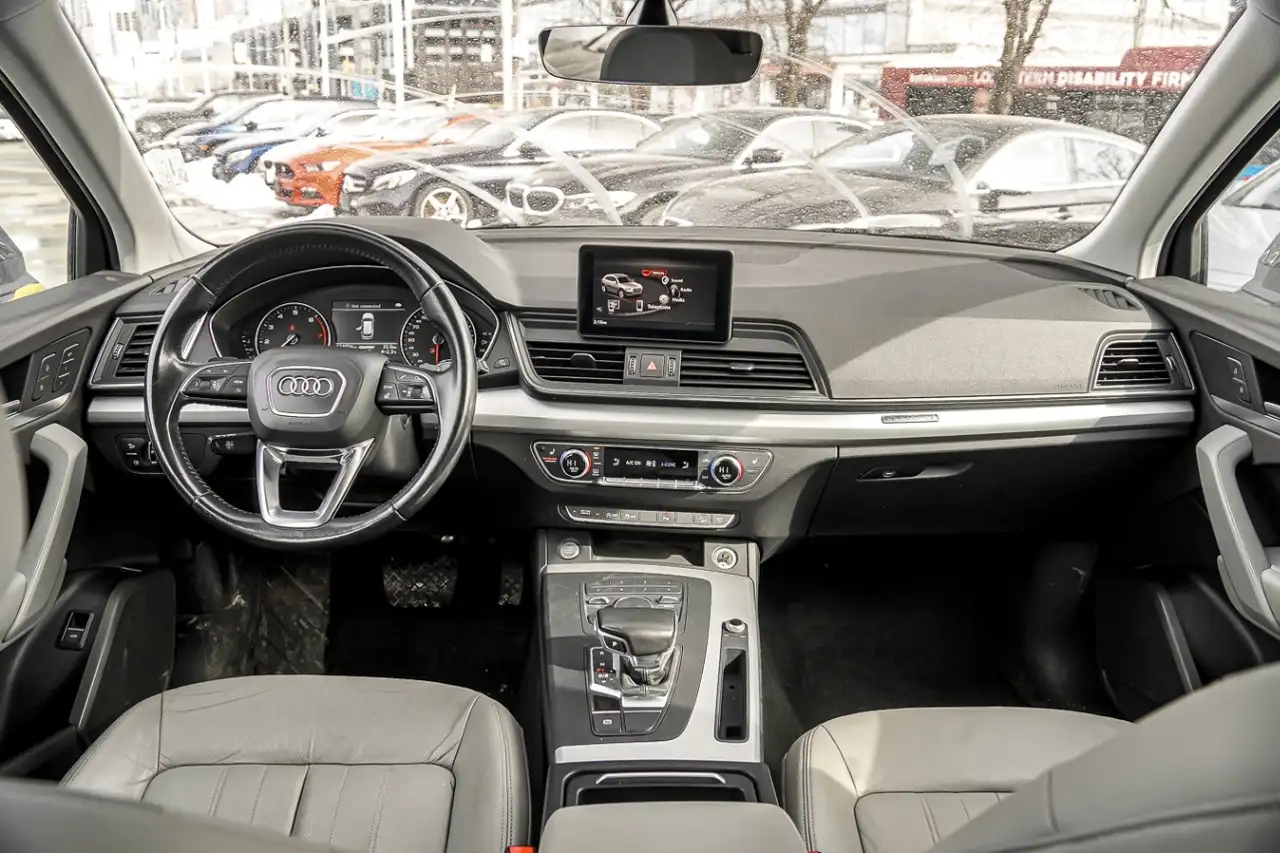 Audi Q5 снимка Audi Q5