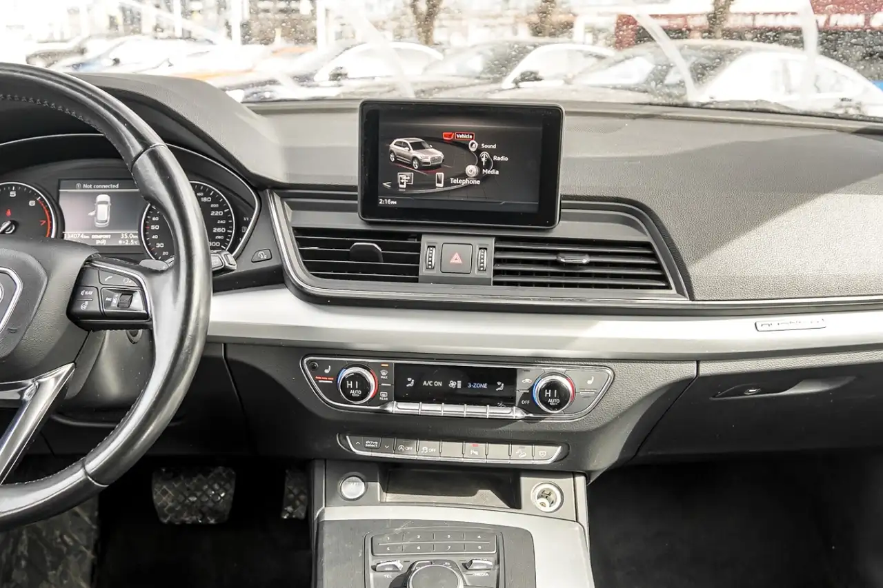 Audi Q5 снимка Audi Q5