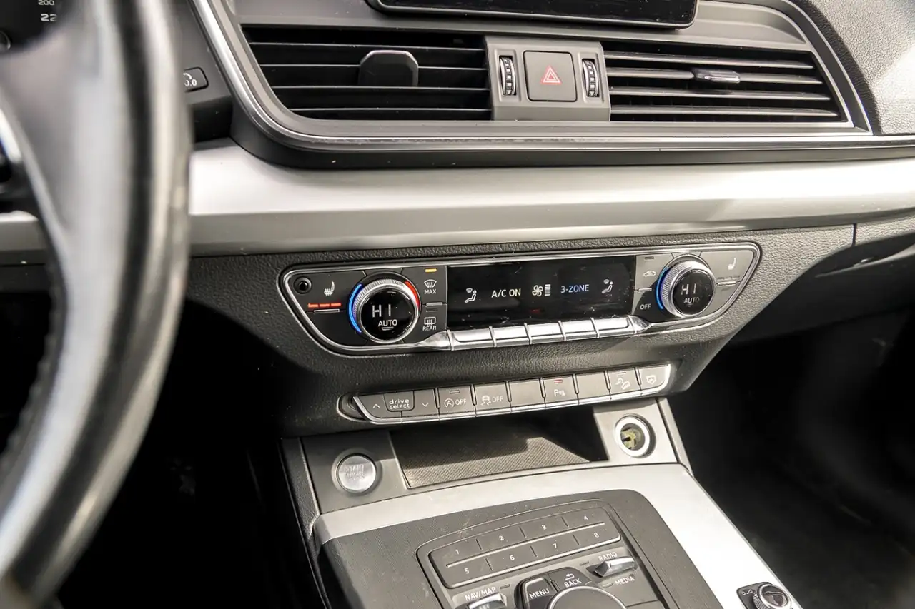 Audi Q5 снимка Audi Q5