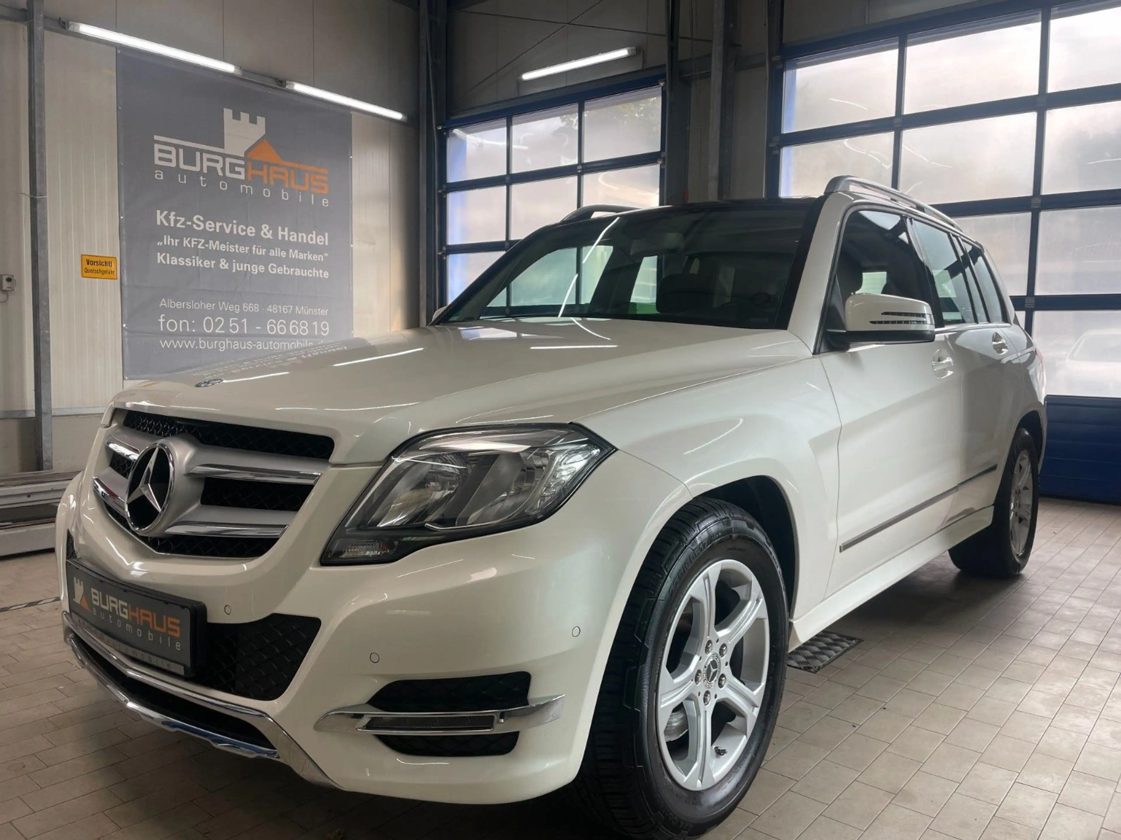 Mercedes-Benz GLK 200 /7G/PANO/SHZ/KLIMA/LED/AHK/