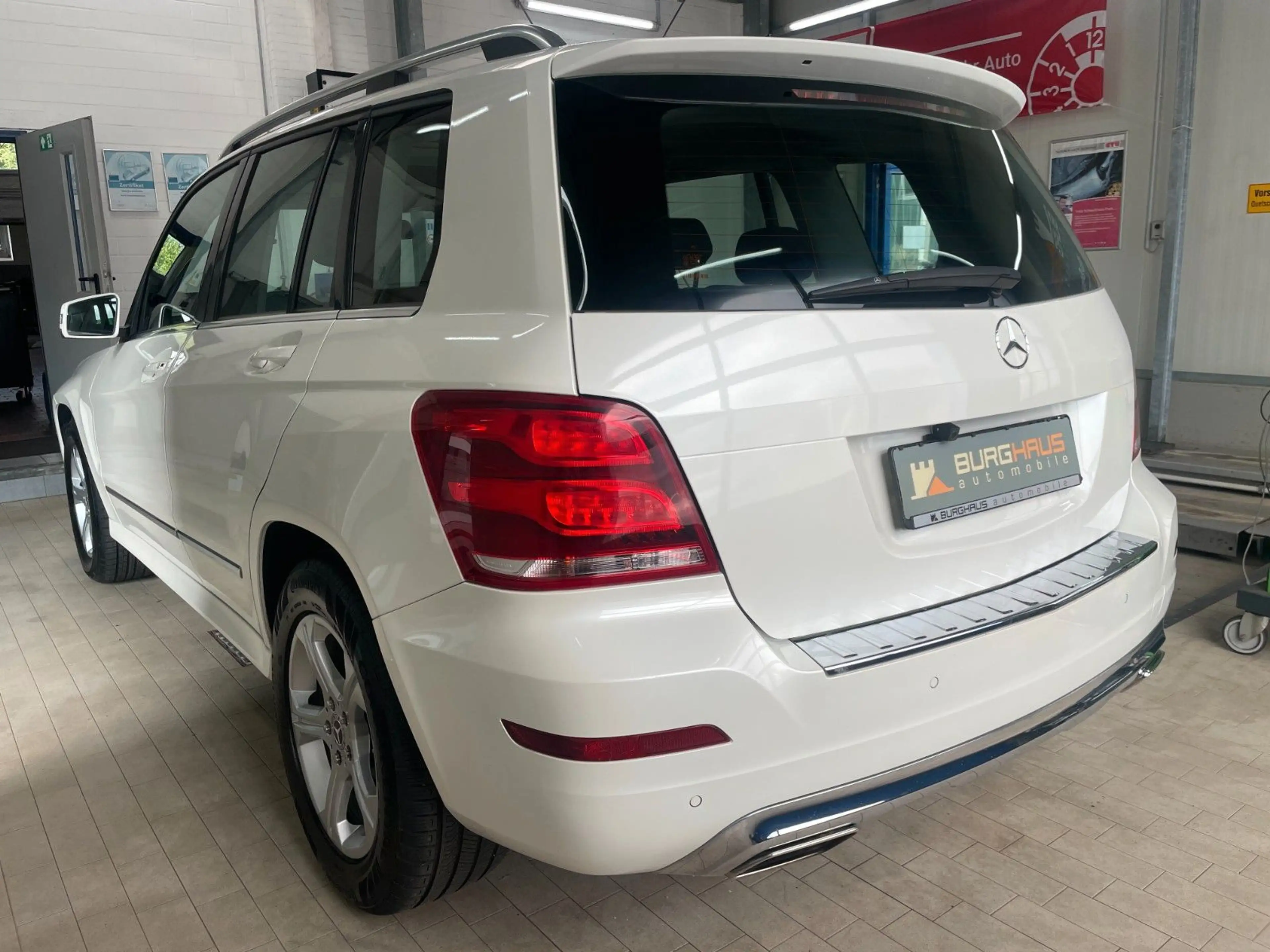 Mercedes-Benz GLK 200 /7G/PANO/SHZ/KLIMA/LED/AHK/ — photo 4