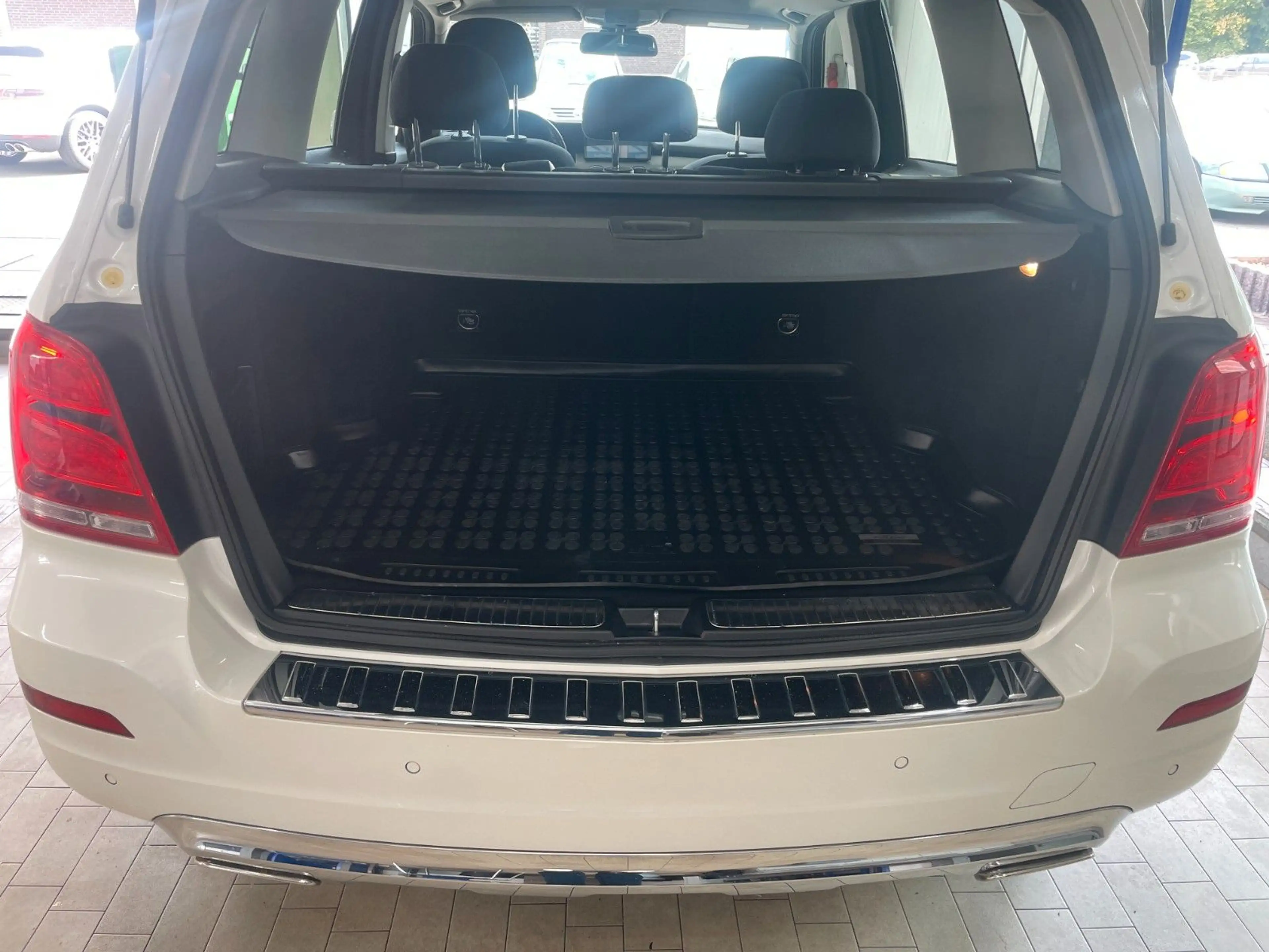 Mercedes-Benz GLK 200 /7G/PANO/SHZ/KLIMA/LED/AHK/ — photo 18