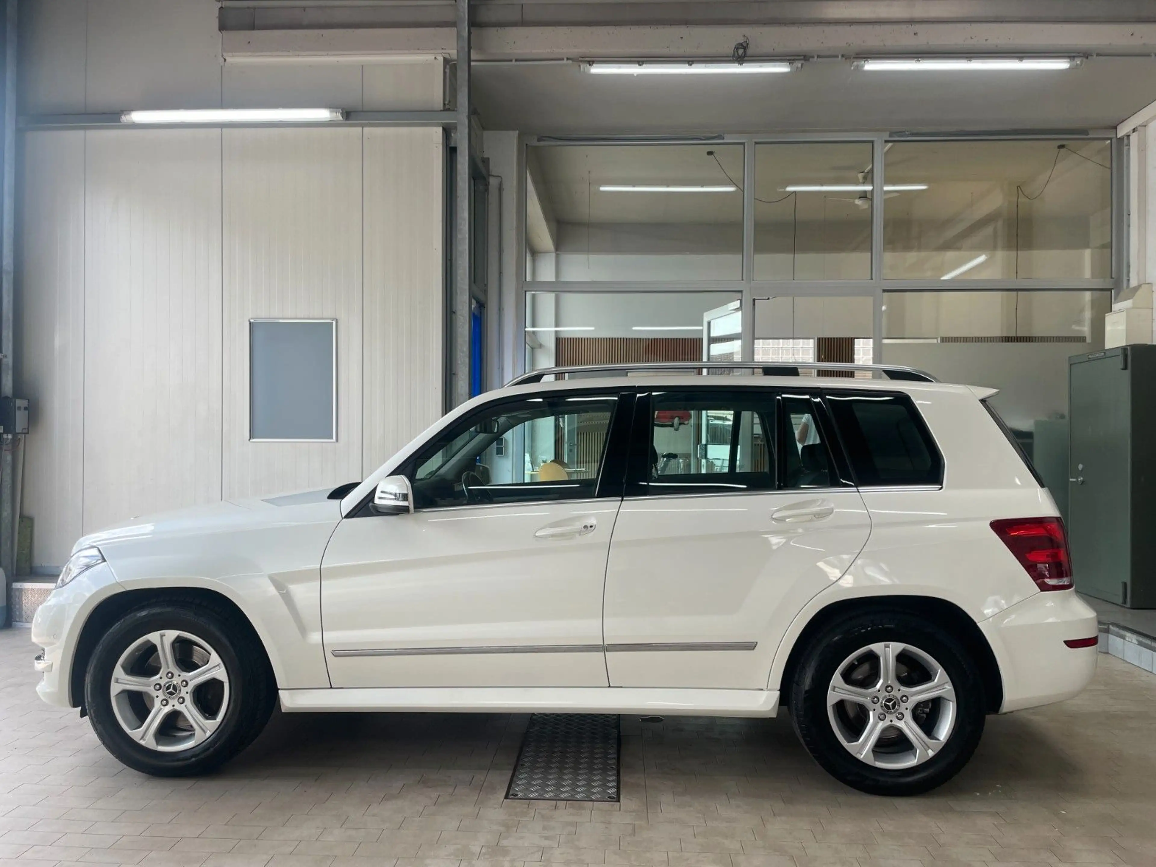 Mercedes-Benz GLK 200 /7G/PANO/SHZ/KLIMA/LED/AHK/ — photo 6