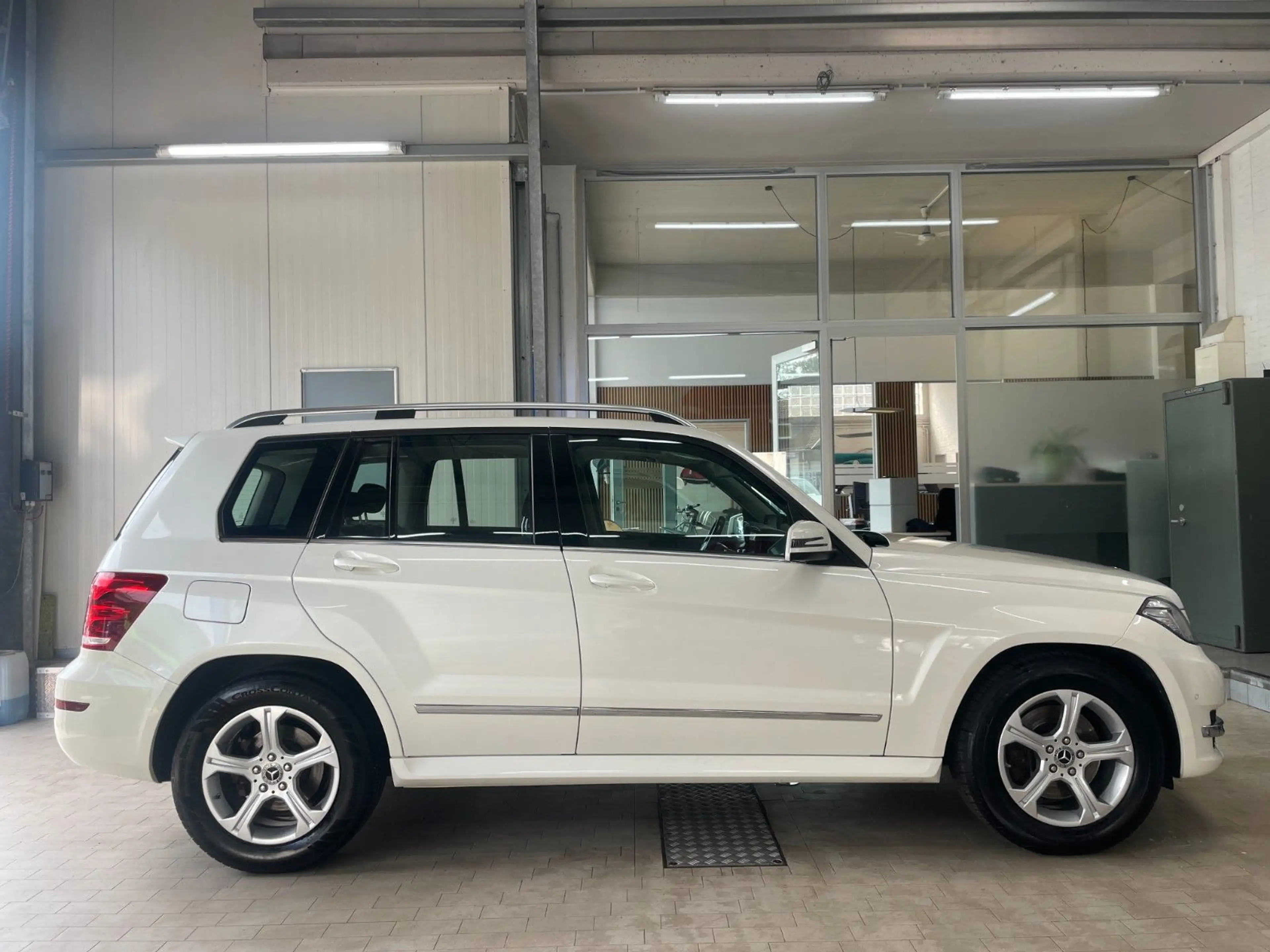 Mercedes-Benz GLK 200 /7G/PANO/SHZ/KLIMA/LED/AHK/ — photo 5