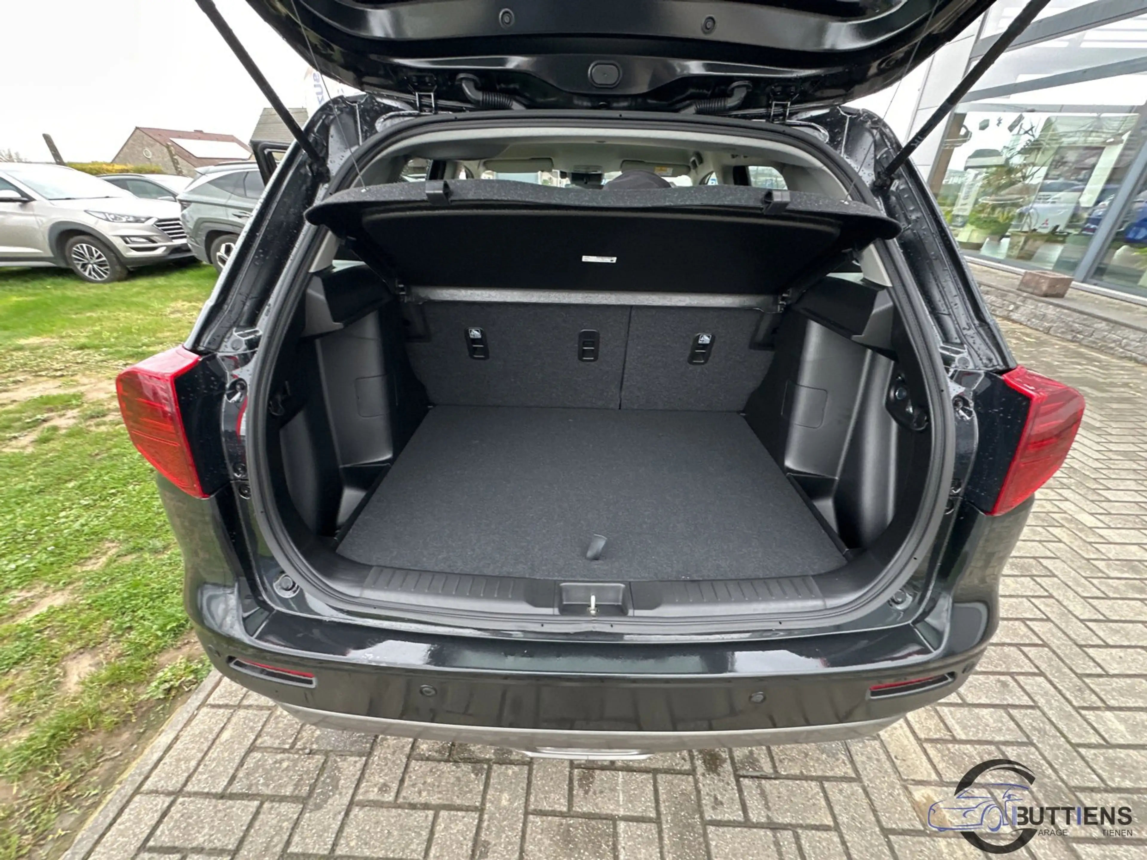 Suzuki Vitara Grand Luxe Xtra SHVS 2WD (MY25) — photo 10