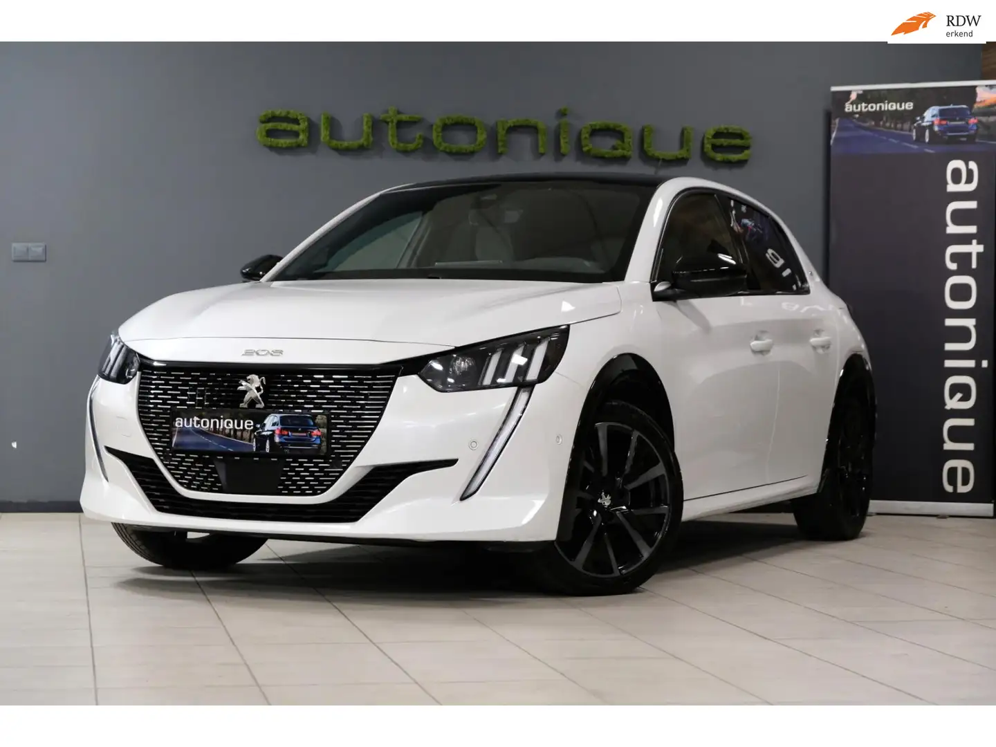 Peugeot 208 1.2 PureTech GT Pack *PANORAMADAK* Leder/Alcantara Weiß - 1