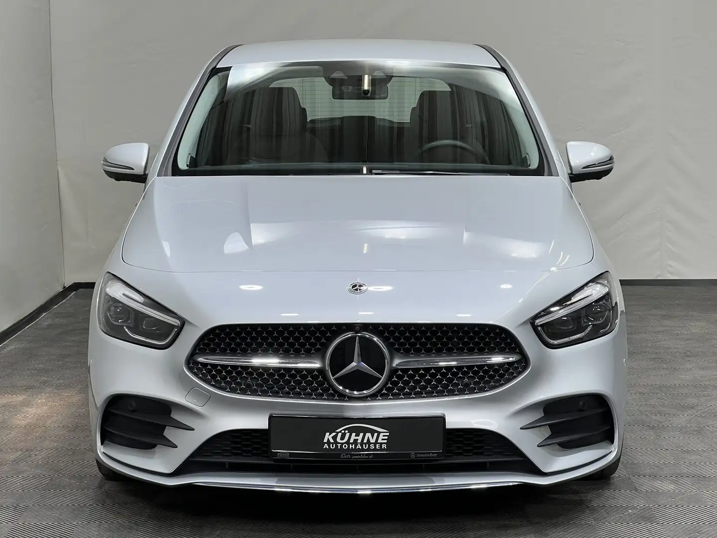 Mercedes-Benz B 200 AMG Line Premium+Standhz.+Burm+Distr.+360° Zilver - 2