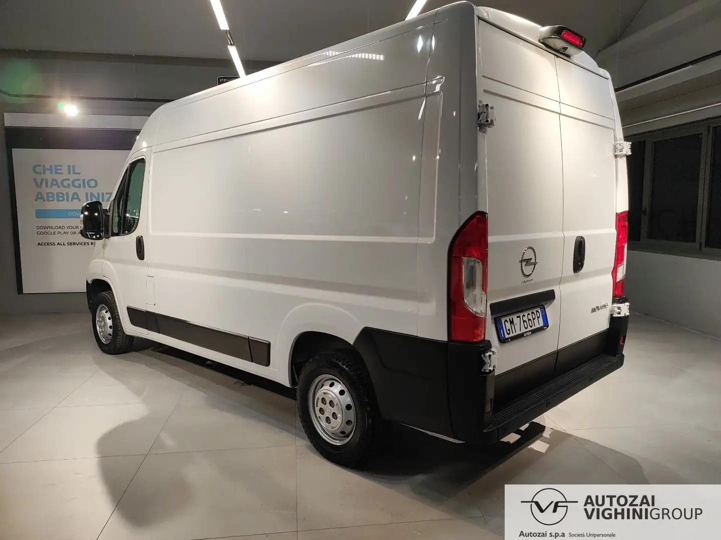 Opel Movano Blanc - 2