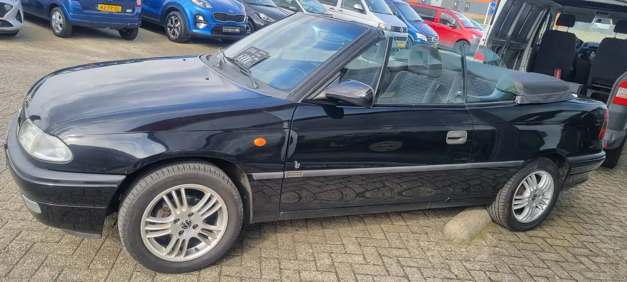 Opel Astra 1.6i Comfort Bertone, foto 1
