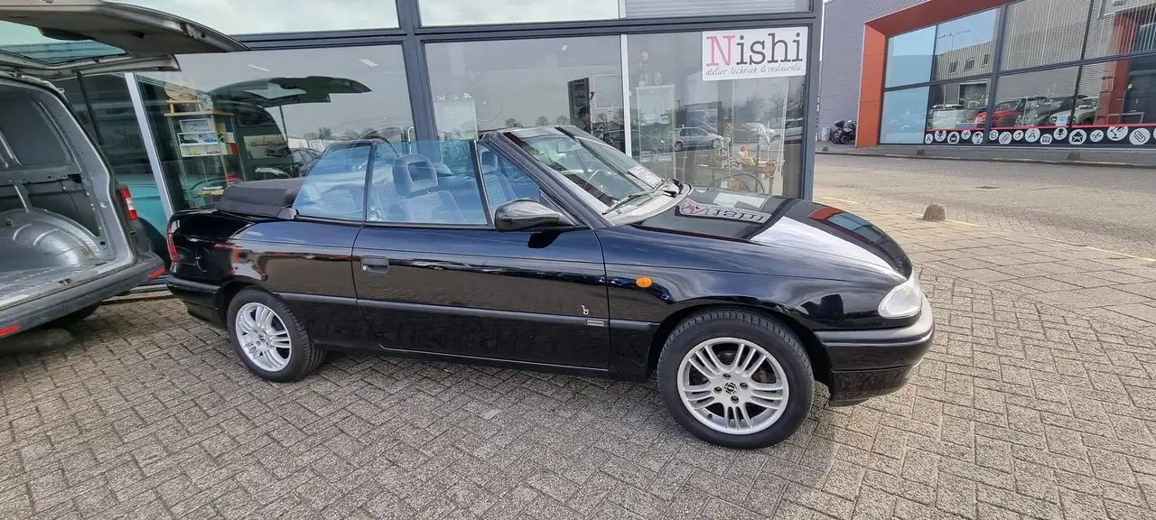 Opel Astra 1.6i Comfort Bertone, foto 2