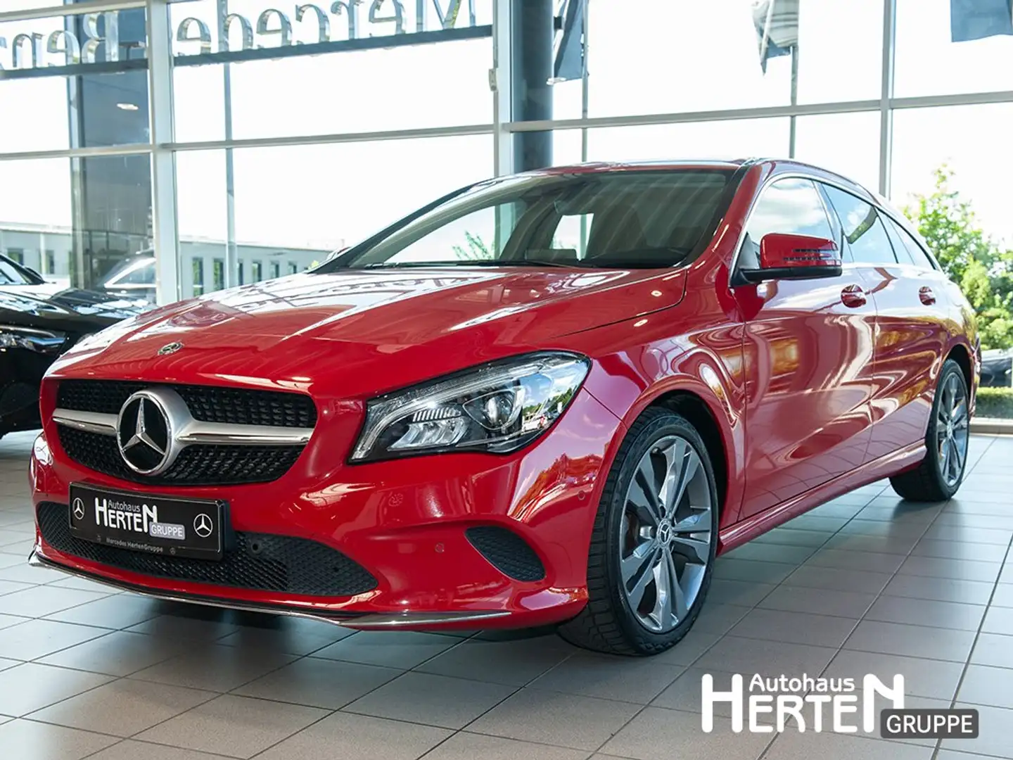 Mercedes-Benz CLA 180 SB Urban+LED+AHK+NAVI+18ZOLL+PTC+SHZ Rouge - 1