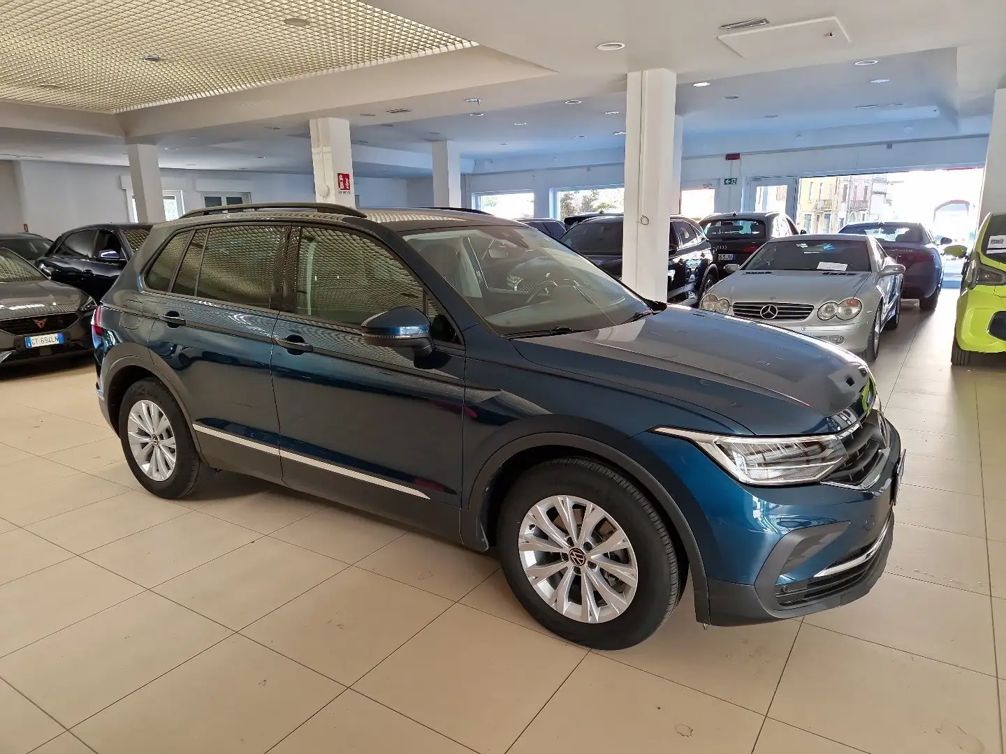 Volkswagen Tiguan 1.5 TSI 150cv Fari LED Adaptive Cruise Clima3Zone Bleu - 2
