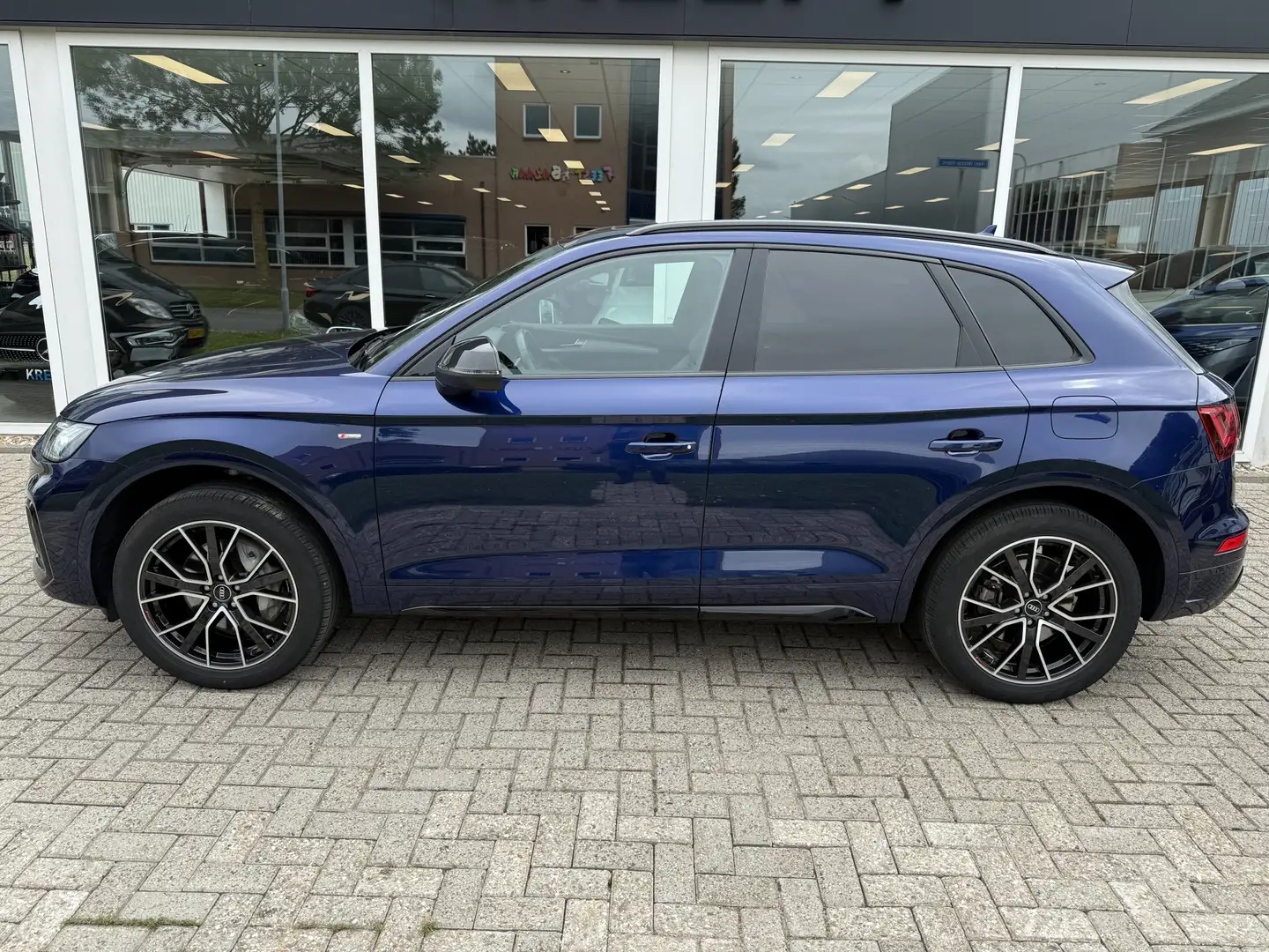 Audi Q5 50 TFSI e S edition Pano | Elektr trekhaak Bleu - 2