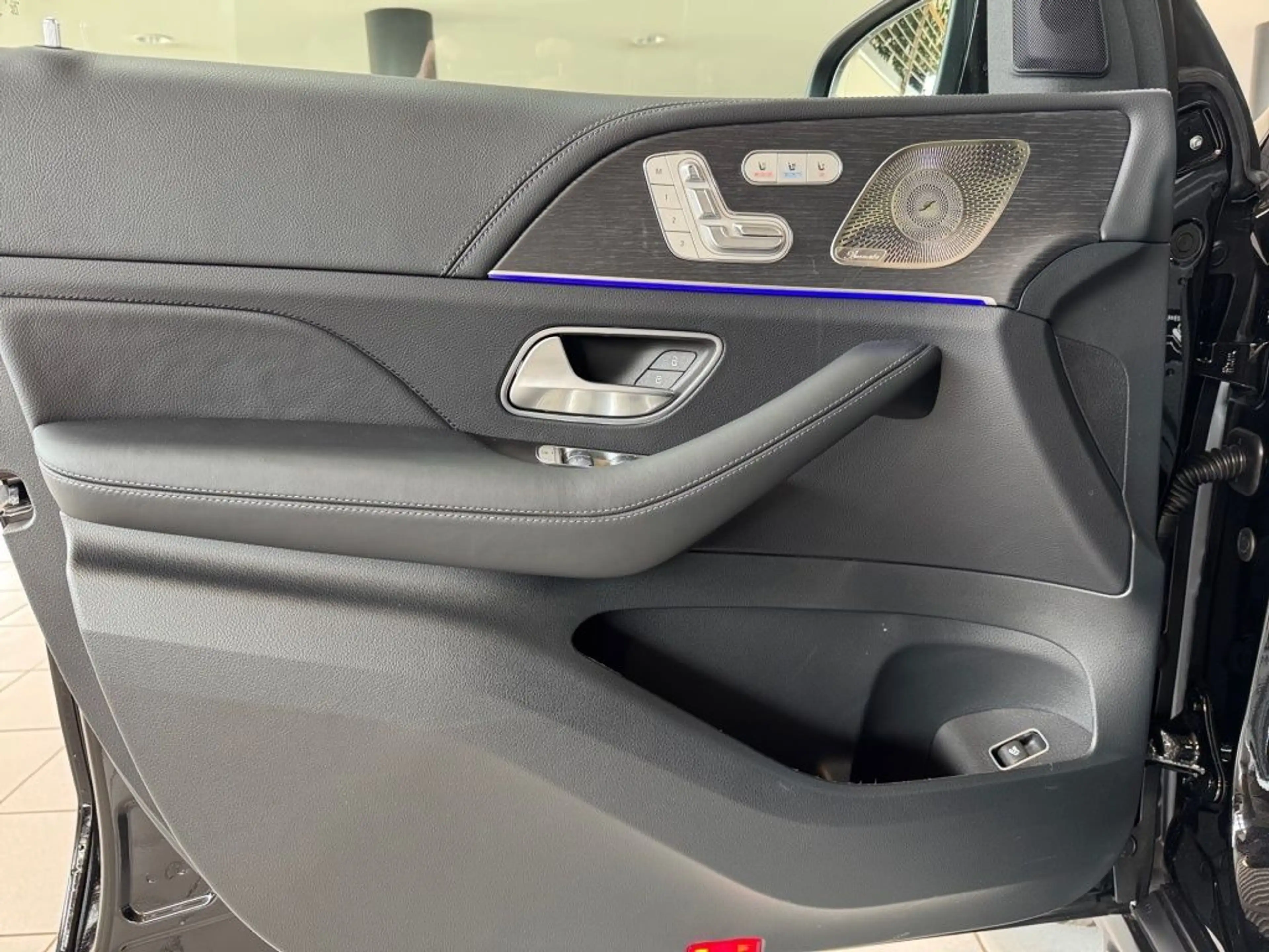 Mercedes-Benz GLS 450 d 4MATIC AMG+MBUX+Memory+Night+Ambiente — photo 5