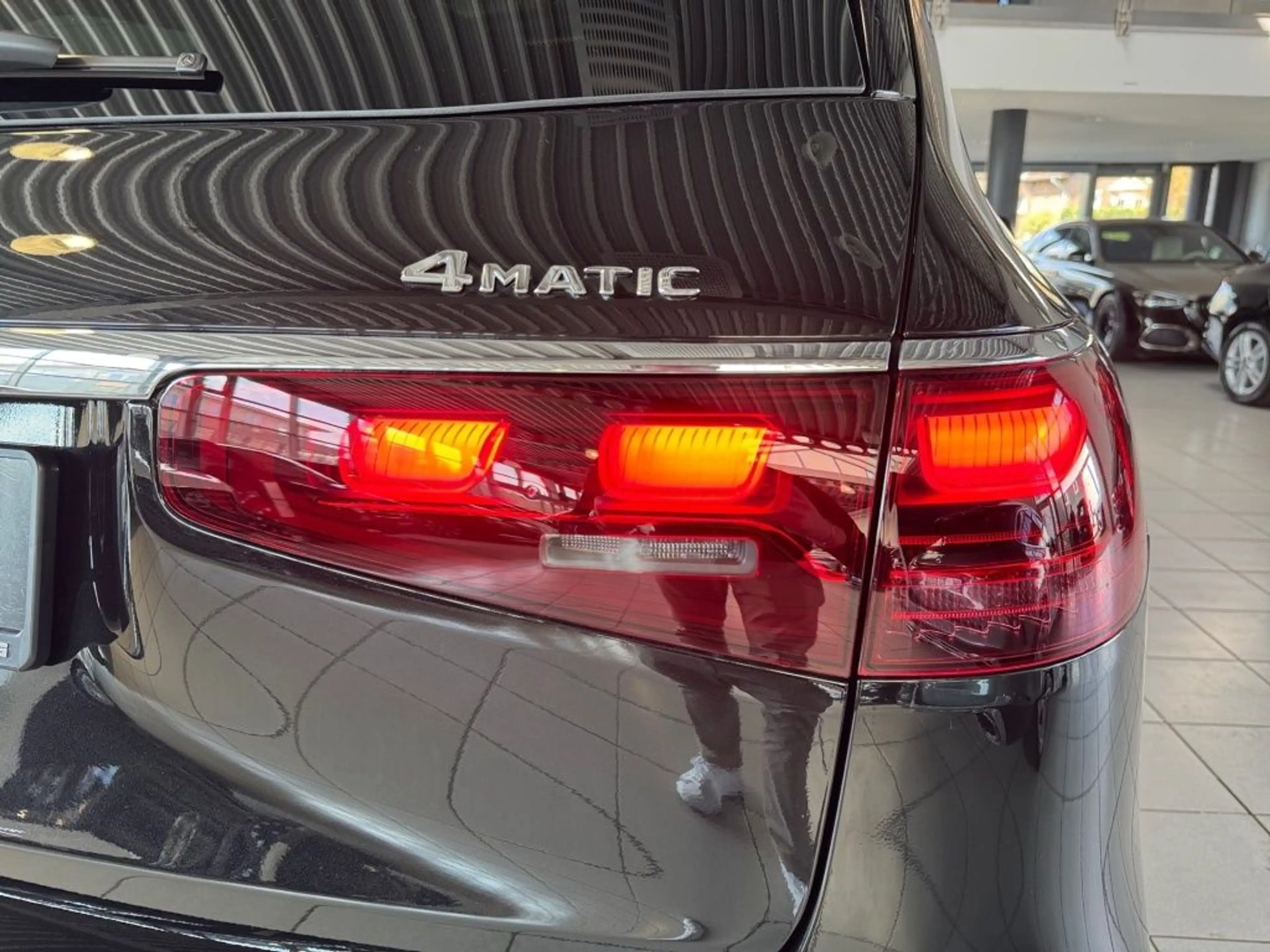 Mercedes-Benz GLS 450 d 4MATIC AMG+MBUX+Memory+Night+Ambiente — photo 10