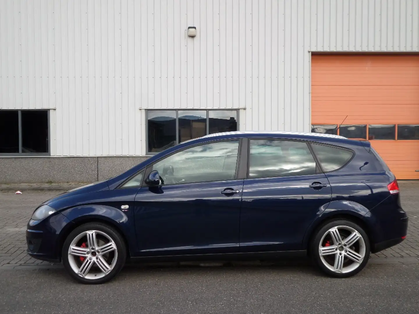 SEAT Altea XL 1.8 TFSI Businessl. Modrá - 2