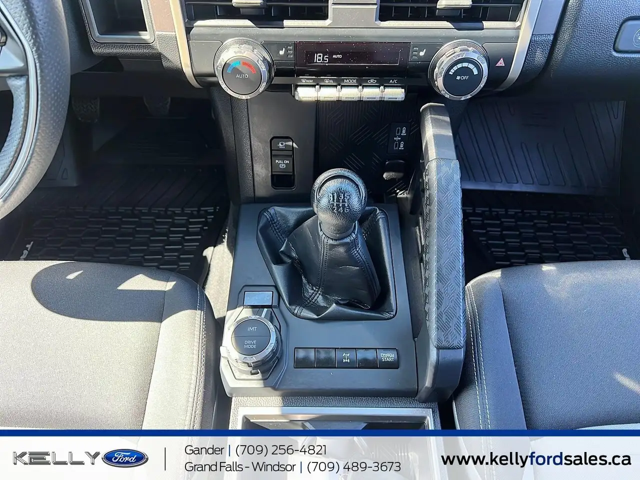 Toyota Tacoma снимка Toyota Tacoma