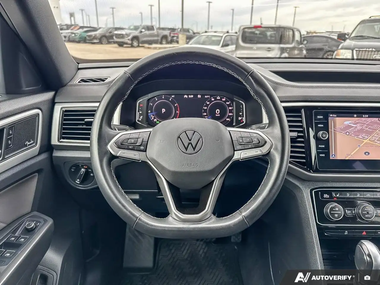 Volkswagen Atlas снимка Volkswagen Atlas