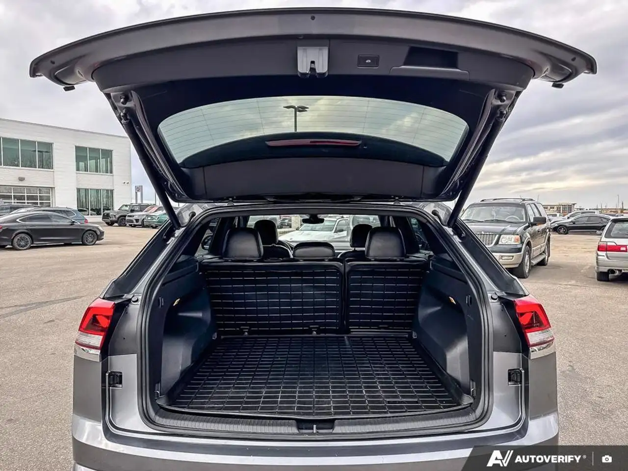 Volkswagen Atlas снимка Volkswagen Atlas