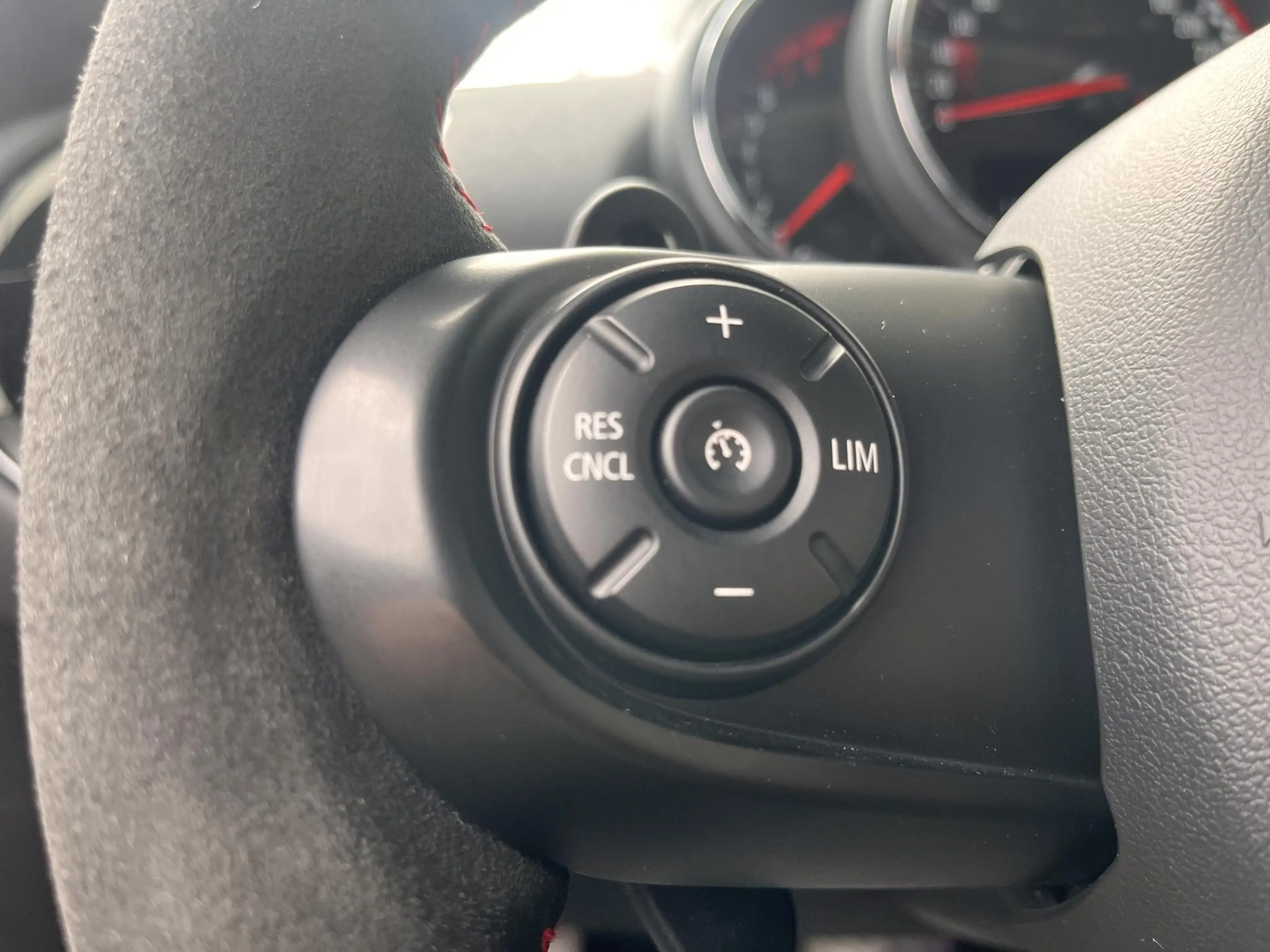 MINI John Cooper Works Clubman ALL4 AT — photo 12