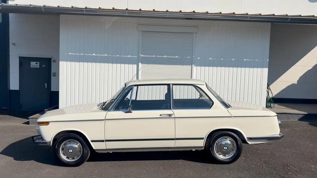 BMW 2002 kompl. Restauriert, foto 3