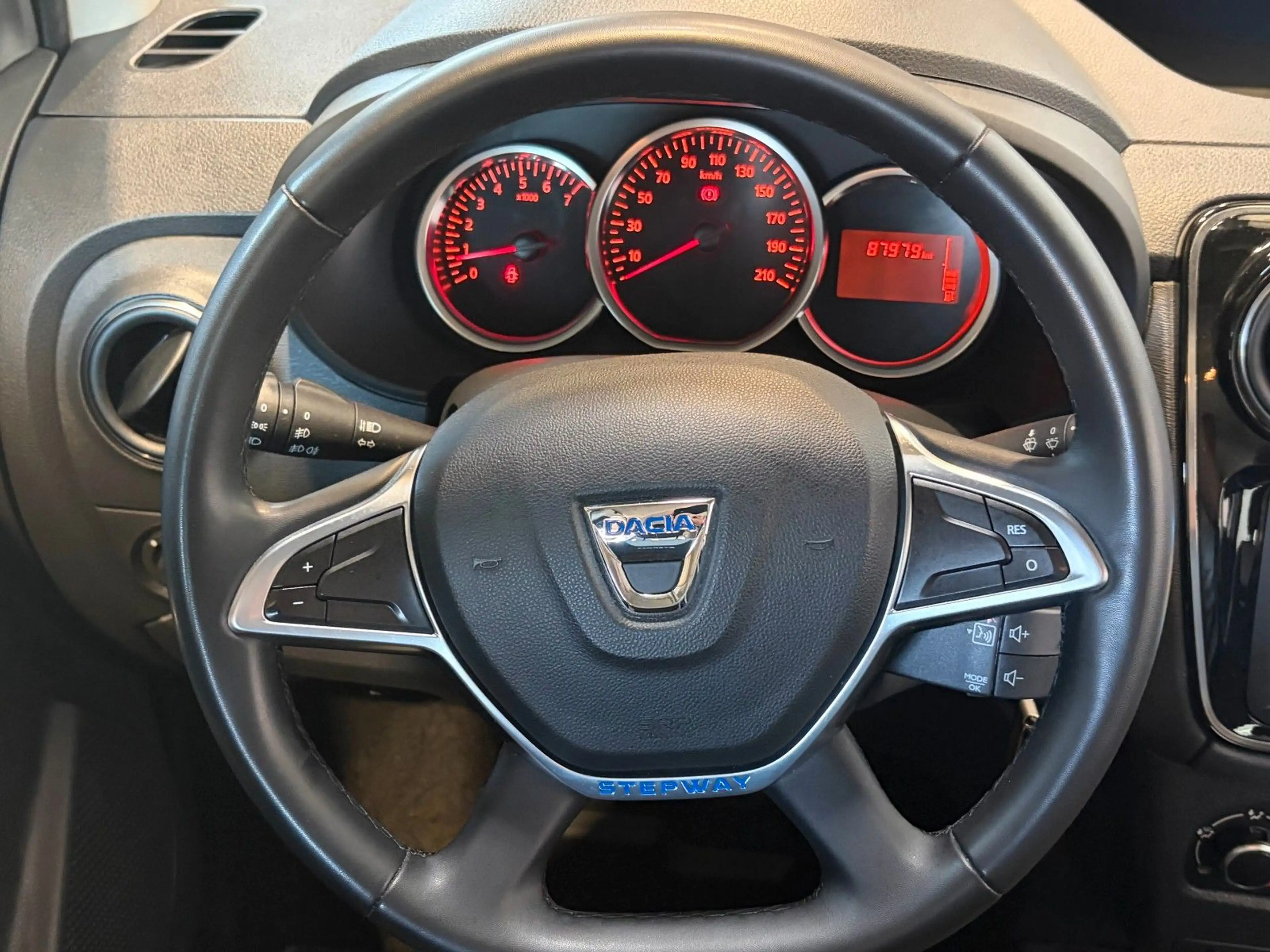 Dacia Dokker Stepway Plus 1.3 — photo 13