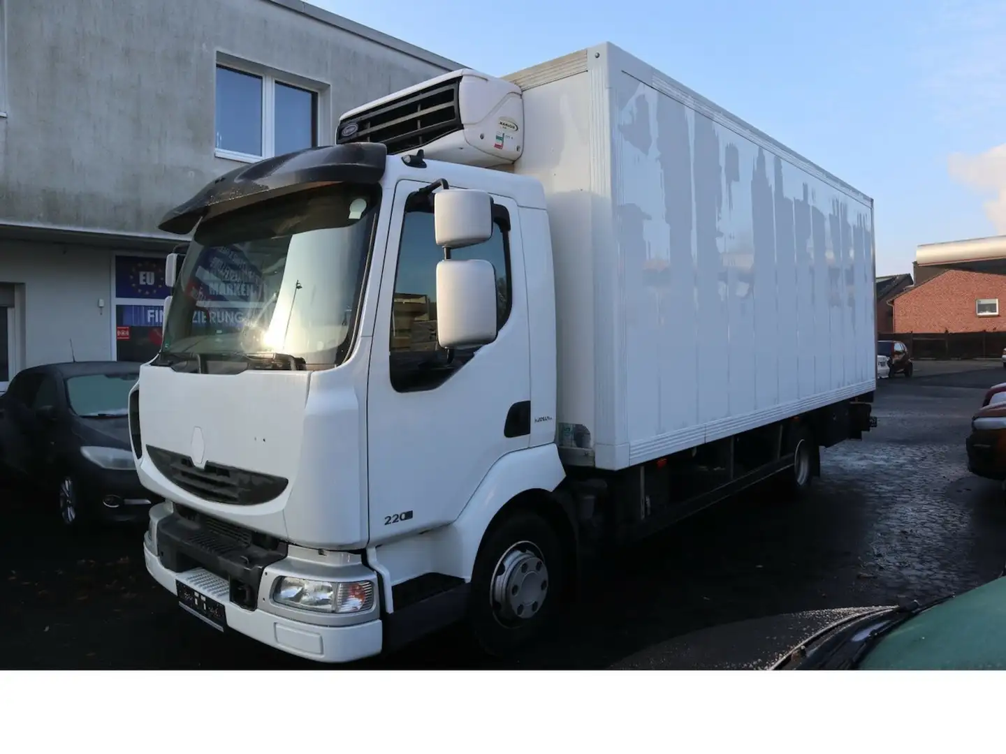 Renault Midlum 220 DXI Kühlkoffer Luftfedern Ladeborwand Weiß - 2