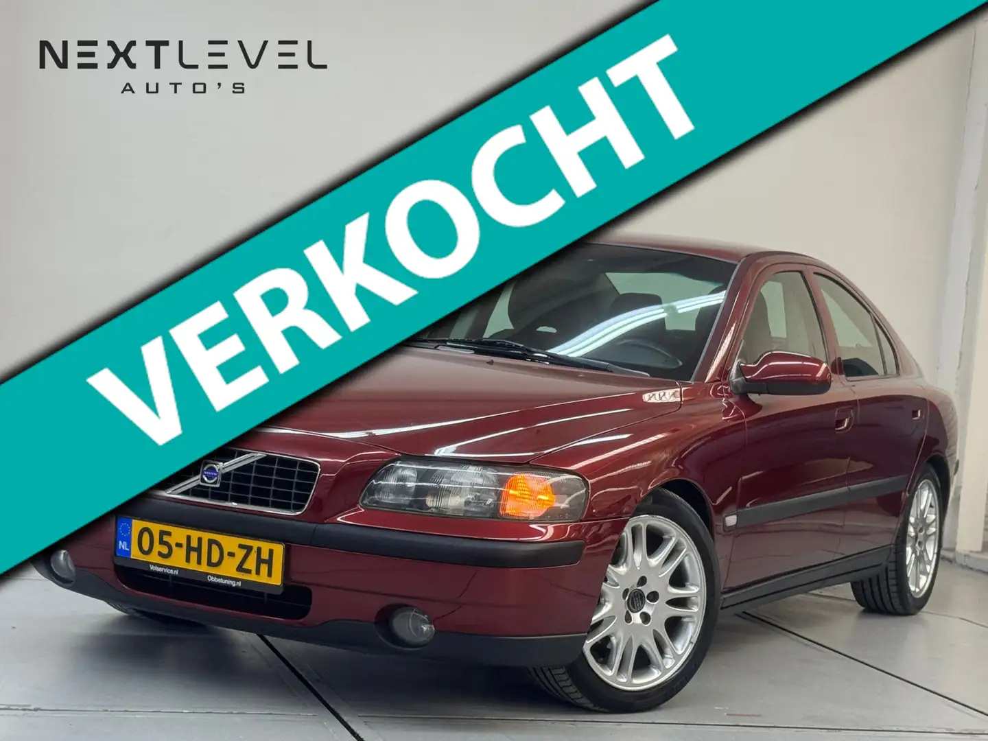 Volvo S60 2.4 170PK Automaat Trekhaak Airco Zeer Nette Staat Rojo - 1
