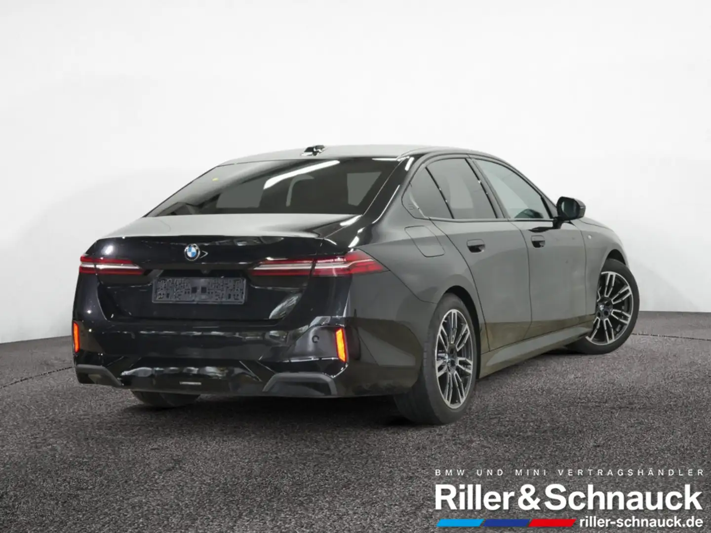 BMW 520 d M Sport STANDHZG+HUD+ACC+360°KAM Schwarz - 2