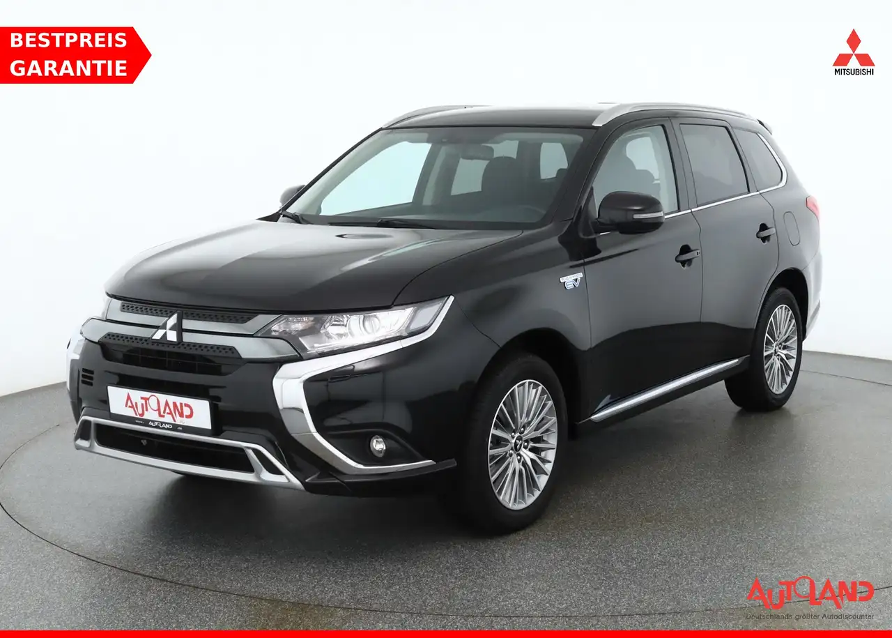 Mitsubishi Outlander 2.4 PHEV 4WD Sitzheizung Kamera DAB — photo 1 of 15