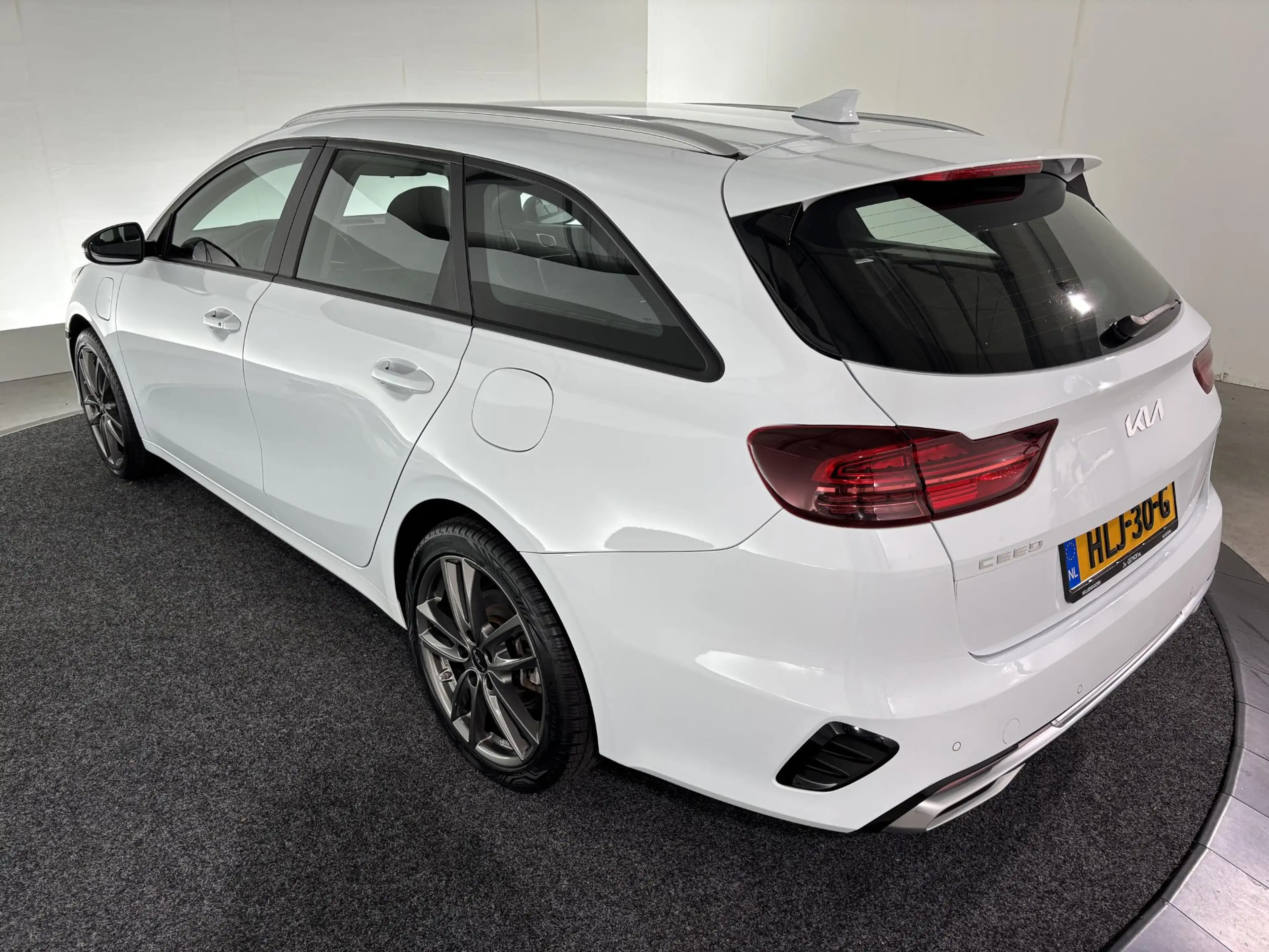 Kia Ceed SW / cee'd SW Sportswagon 1.6 GDI PHEV DynamicLine | STOEL- STUU — photo 25